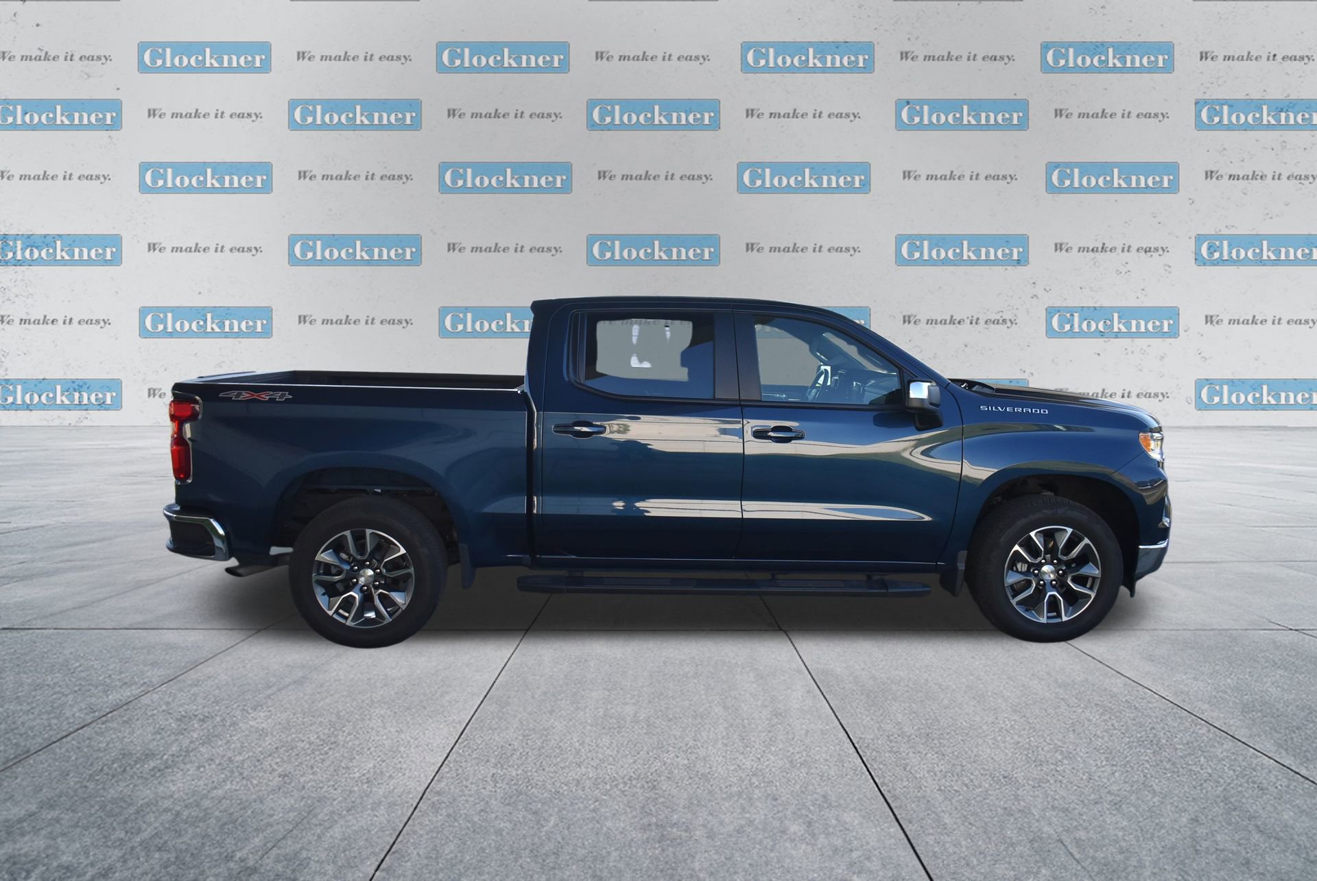 2023 Chevrolet Silverado 1500 LT photo 2