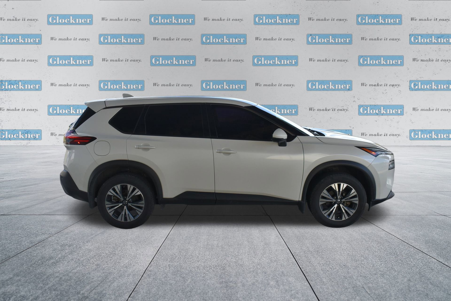 2021 Nissan Rogue SV photo 4