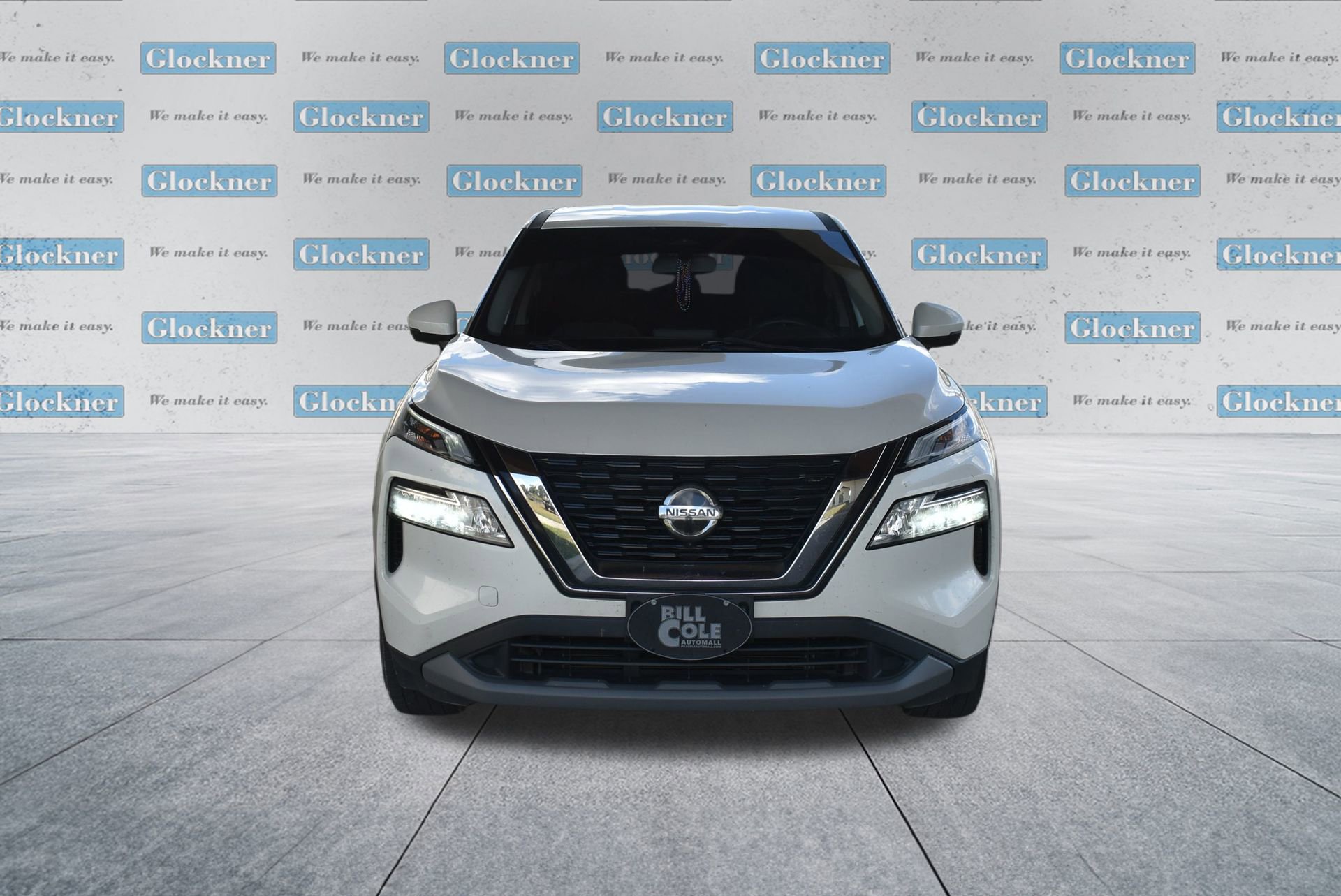 2021 Nissan Rogue SV photo 2