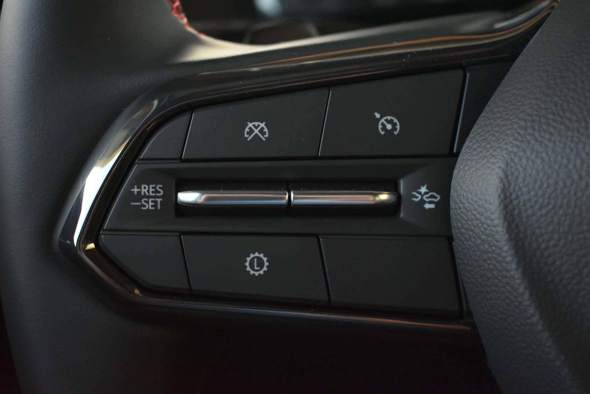 2027 Chevrolet Equinox RS - Photo 21