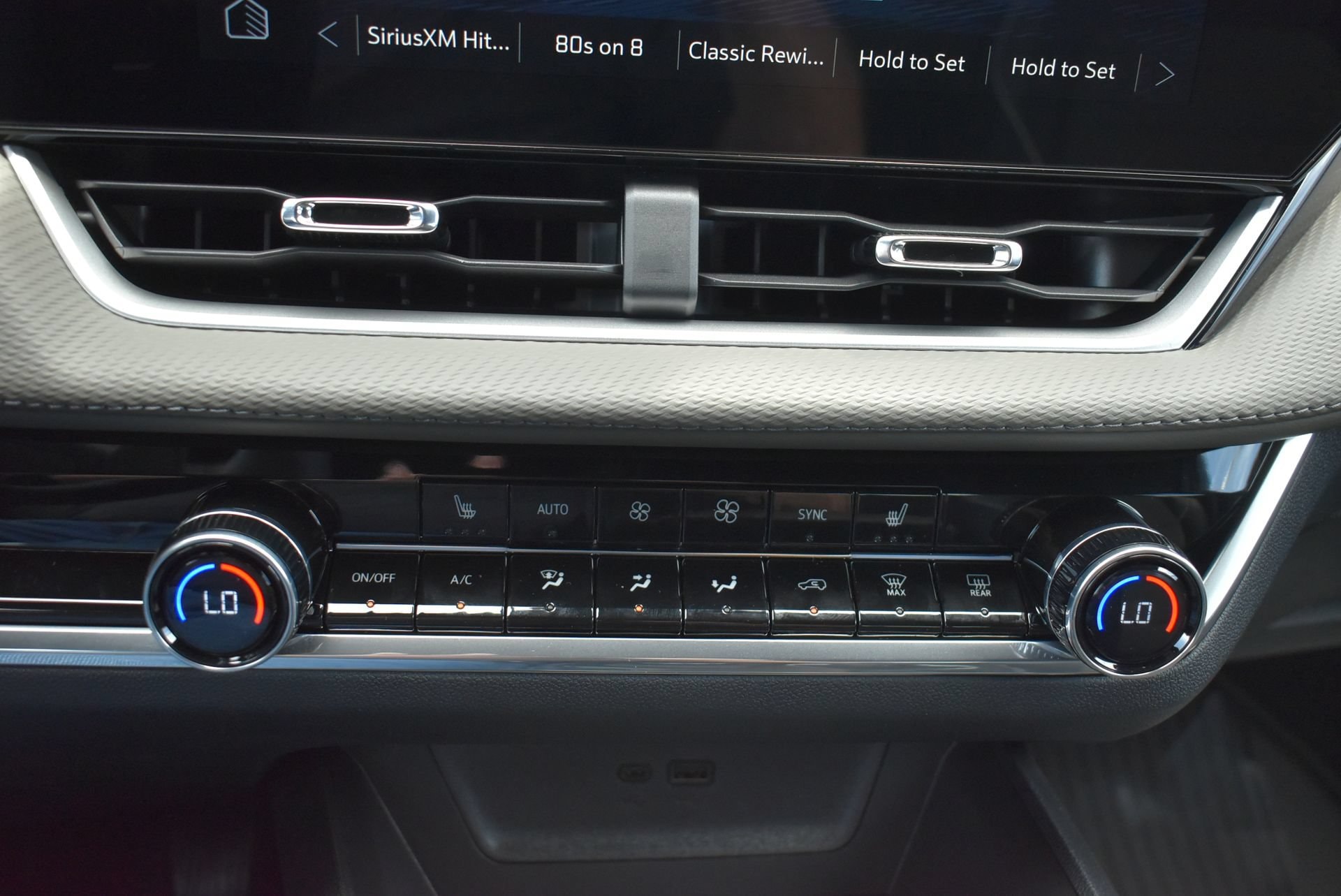 2026 Chevrolet Equinox LT - Photo 30