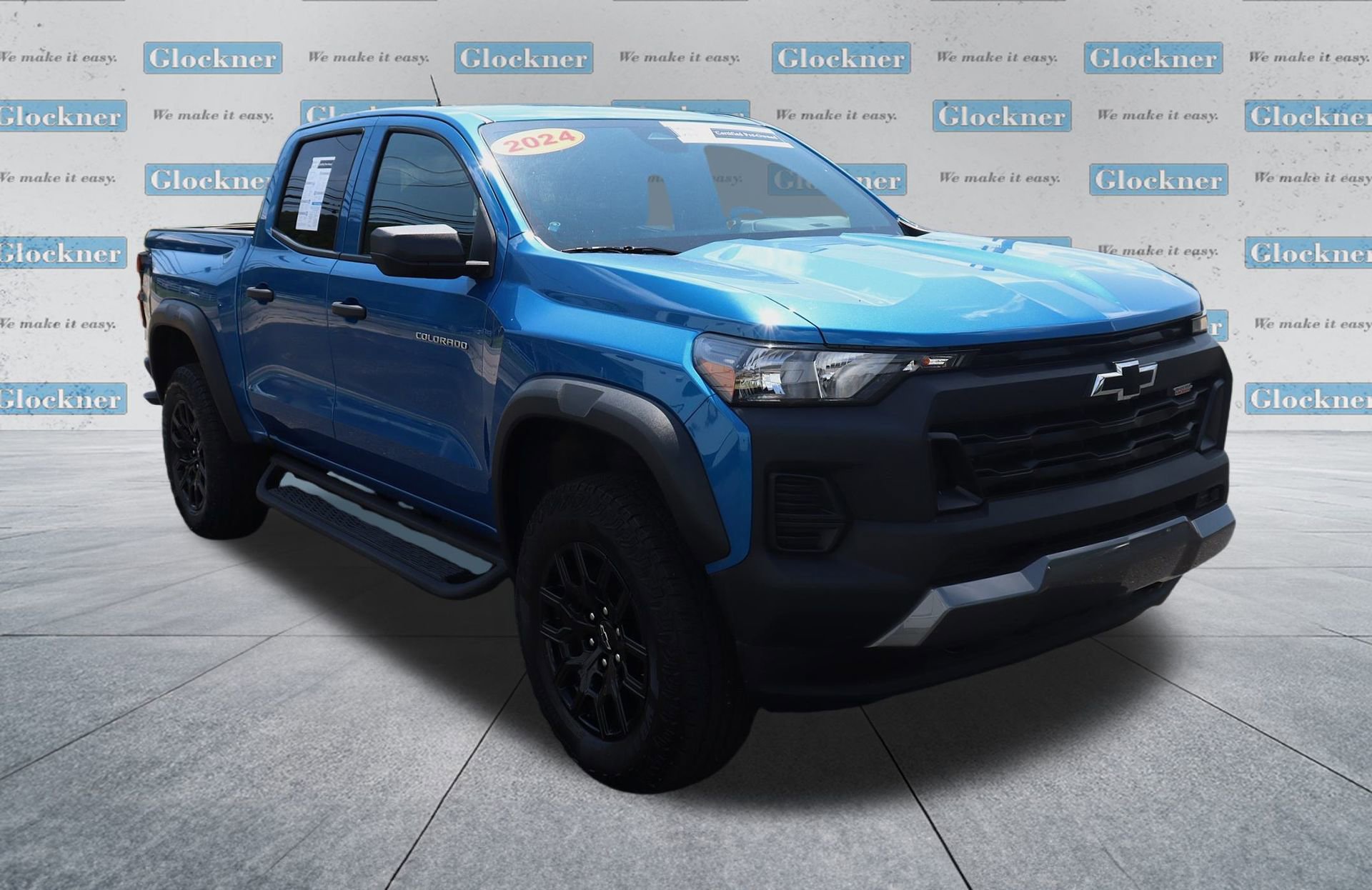 2024 Chevrolet Colorado Trail Boss photo 2