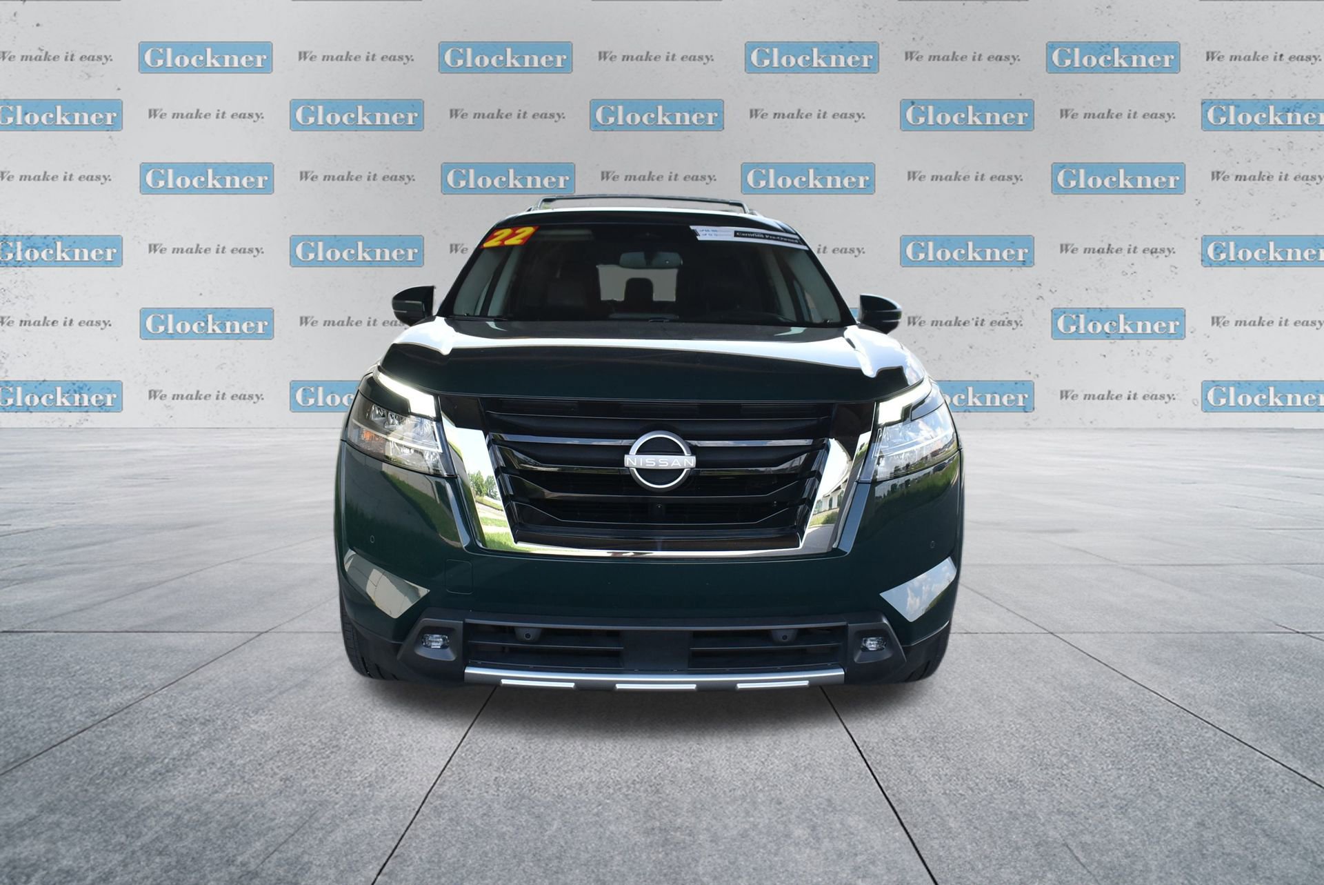 2022 Nissan Pathfinder Platinum photo 2
