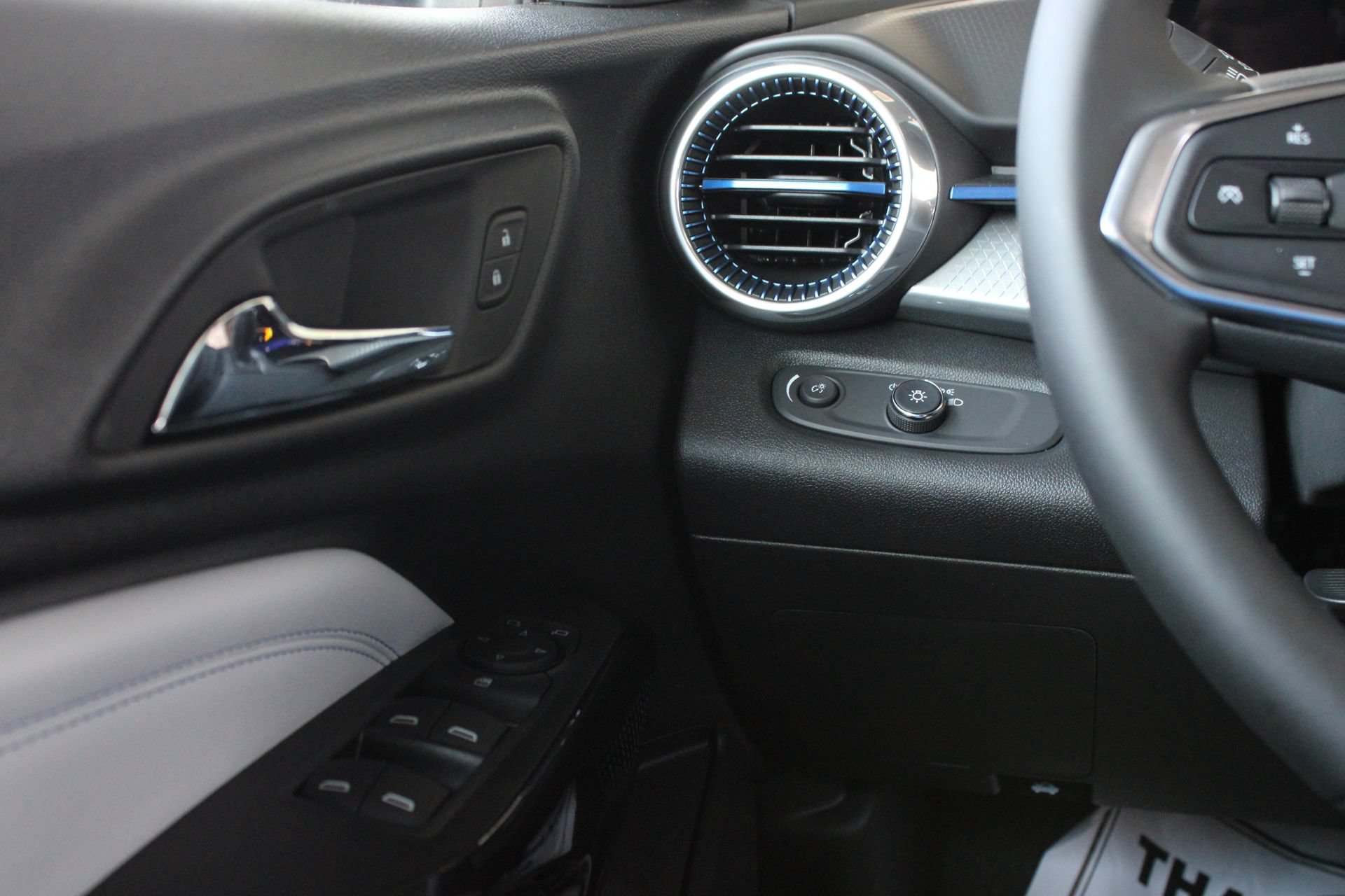 2026 Chevrolet Trax LT - Photo 22