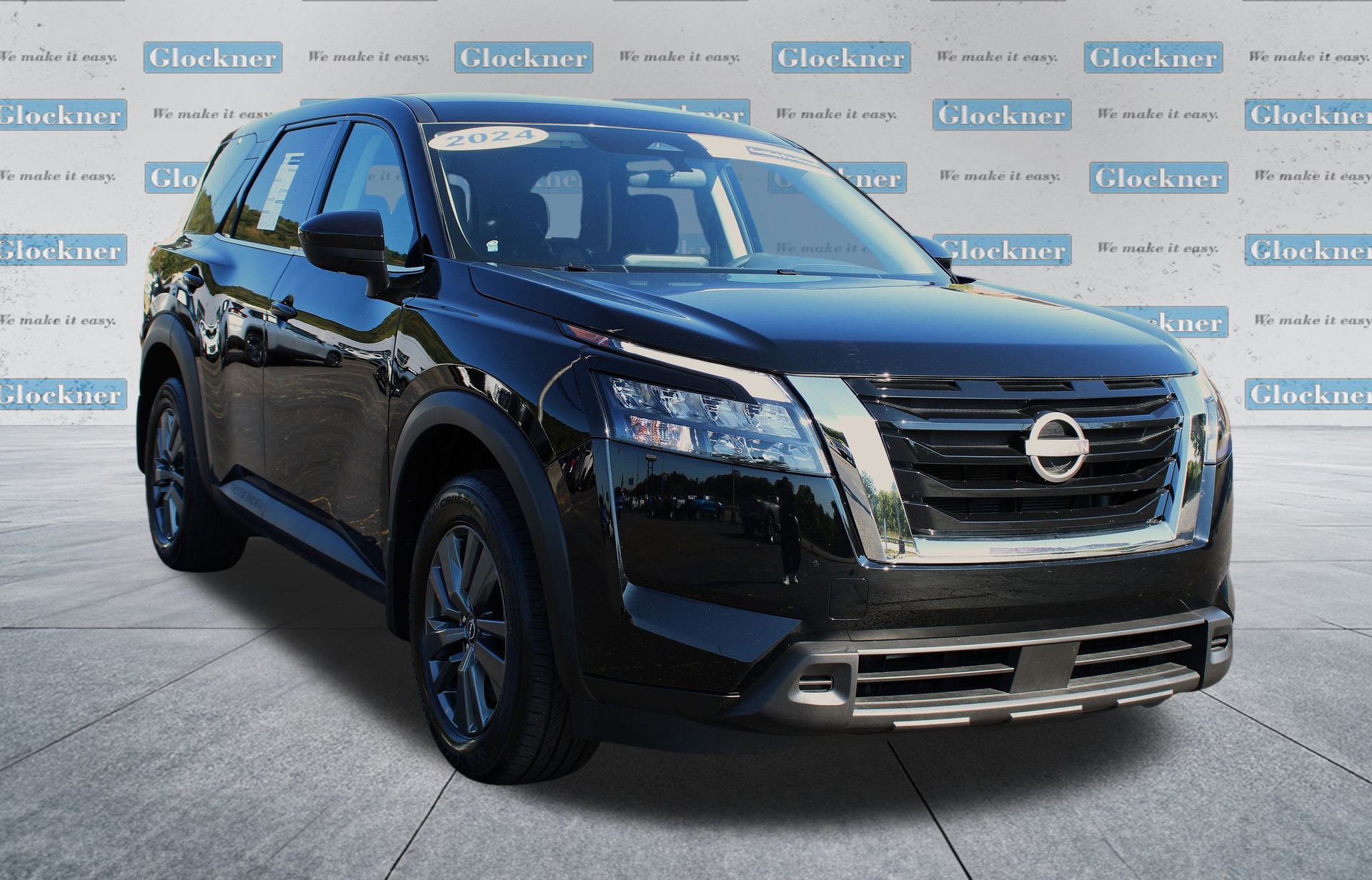 2024 Nissan Pathfinder S photo 2