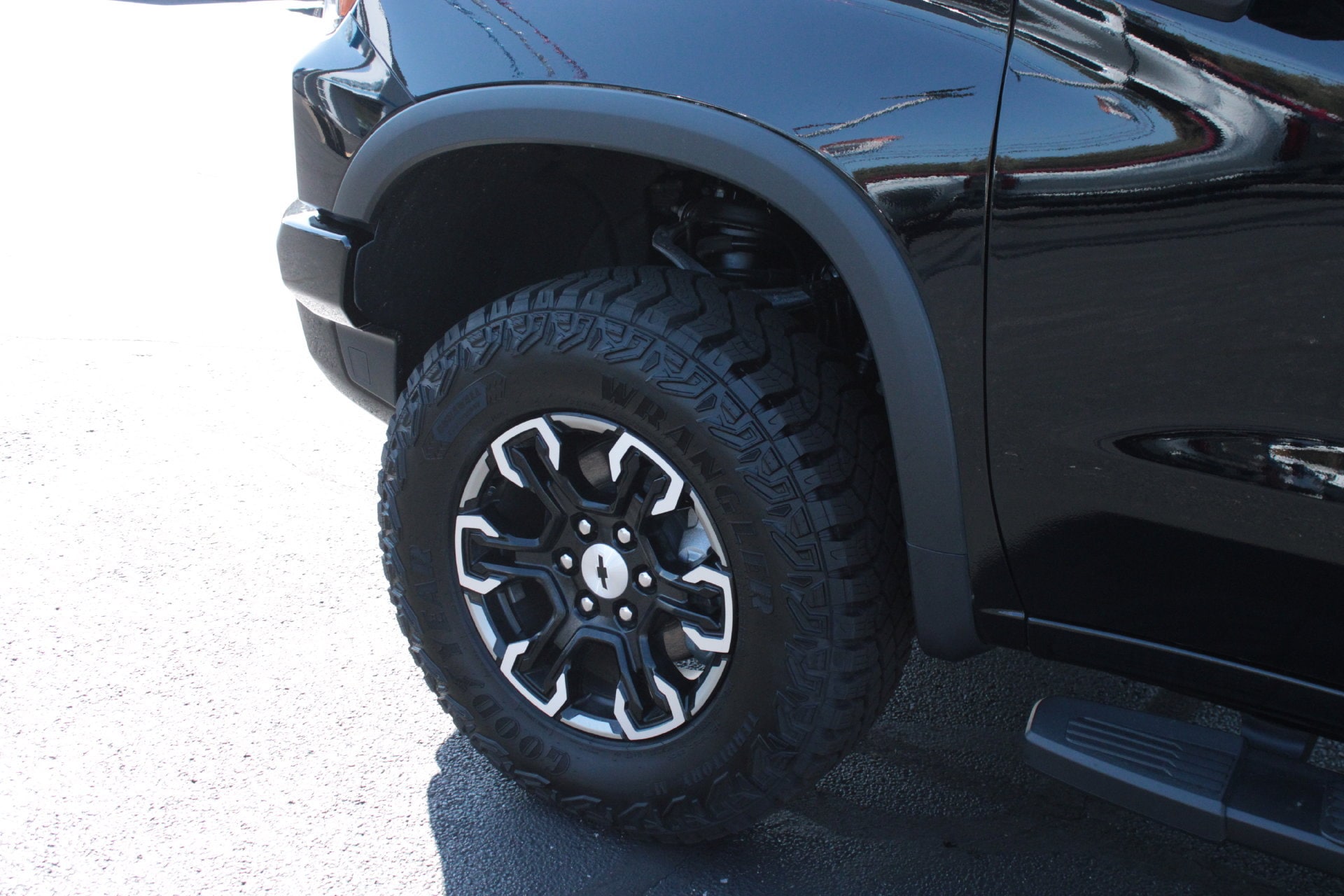 2026 Chevrolet Silverado 1500 ZR2 - Photo 13