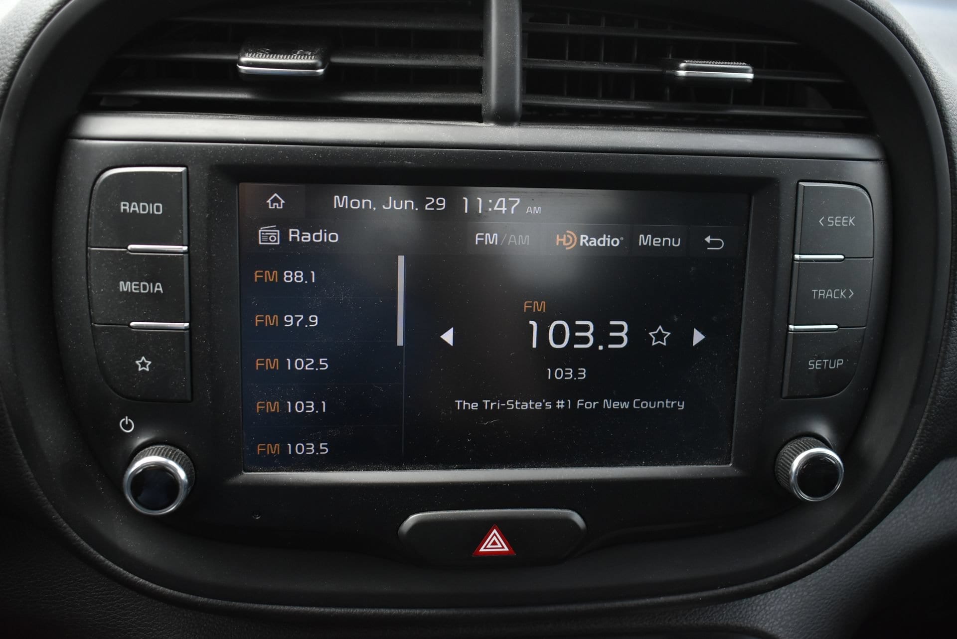 2023 Kia Soul LX - Photo 25