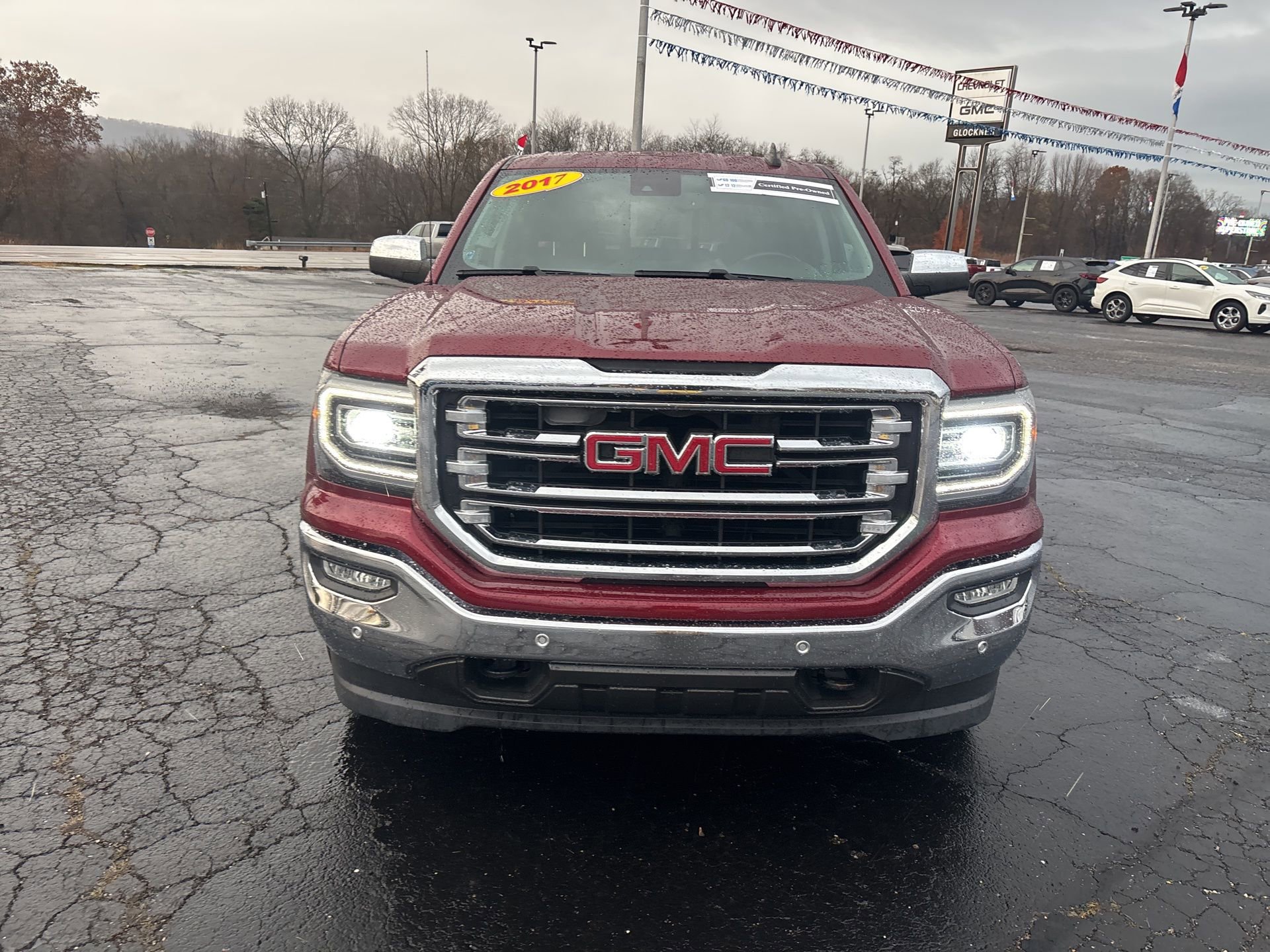 2017 Gmc Sierra 1500 SLT photo 2