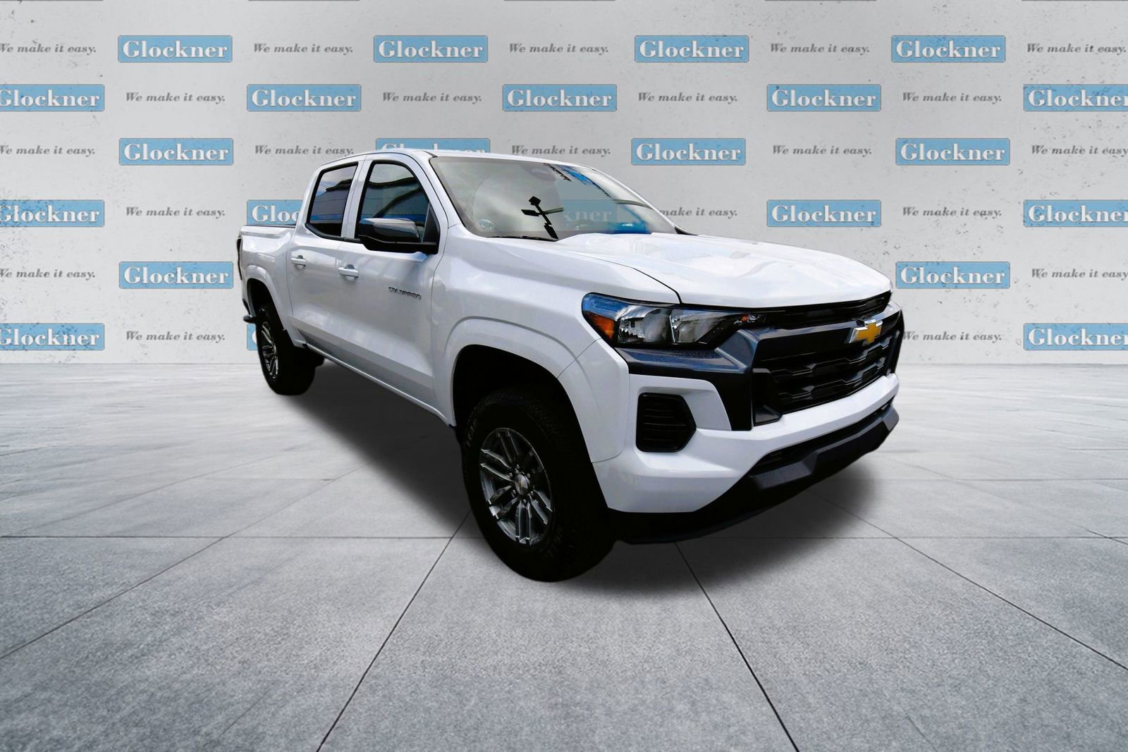 2025 Chevrolet Colorado Work Truck LT photo 2