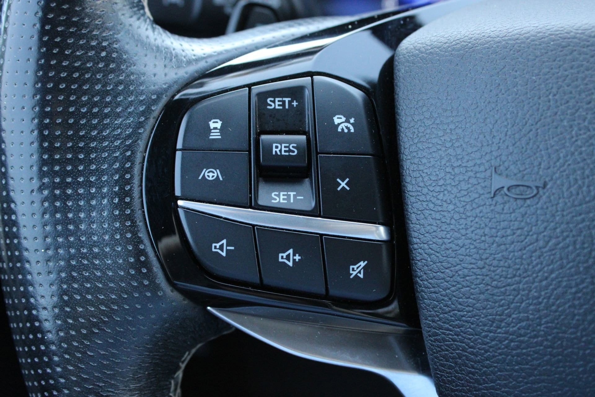 2021 Ford Explorer ST - Photo 32
