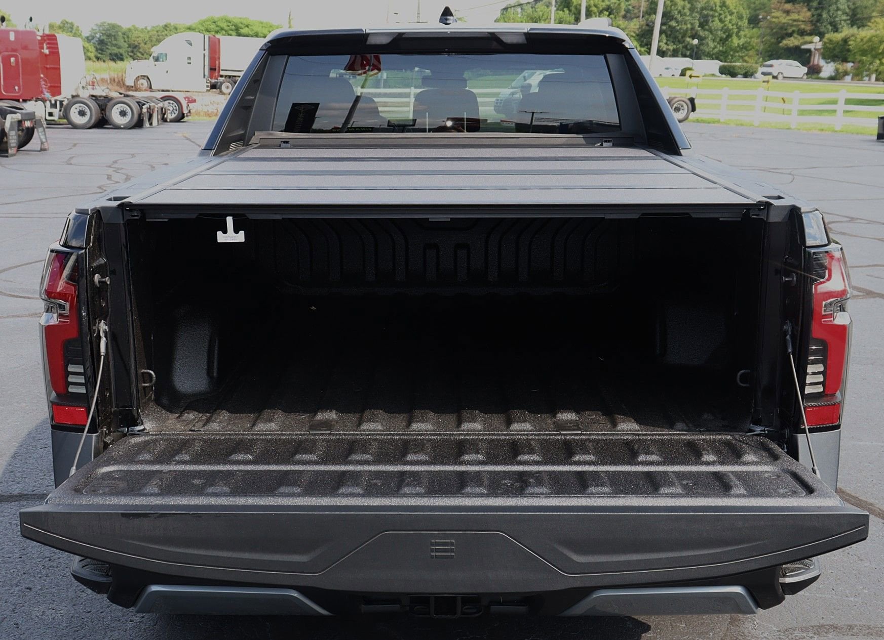 2026 Chevrolet Silverado EV LT - Photo 11
