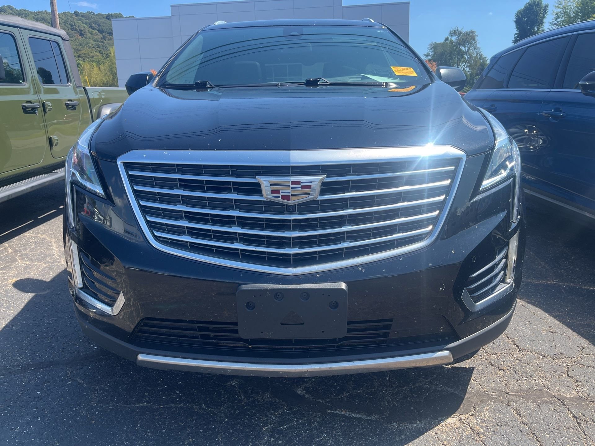 Used 2019 Cadillac XT5 Platinum with VIN 1GYKNGRS8KZ123867 for sale in Portsmouth, OH