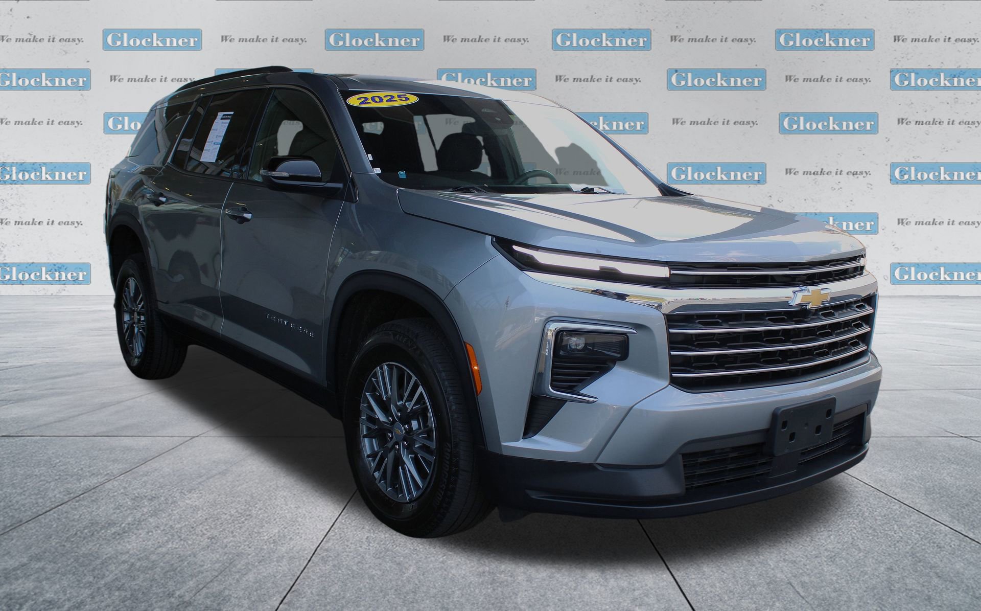 2025 Chevrolet Traverse photo 3