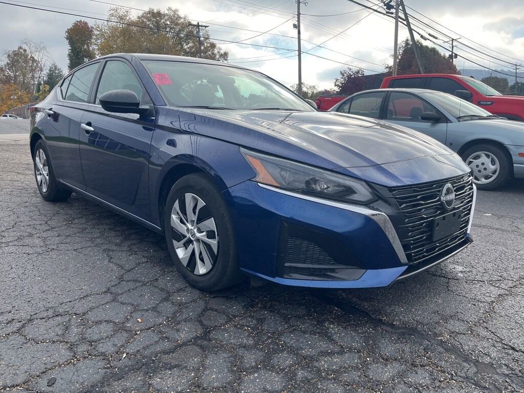 Used 2024 Nissan Altima 2.5 S Sedan