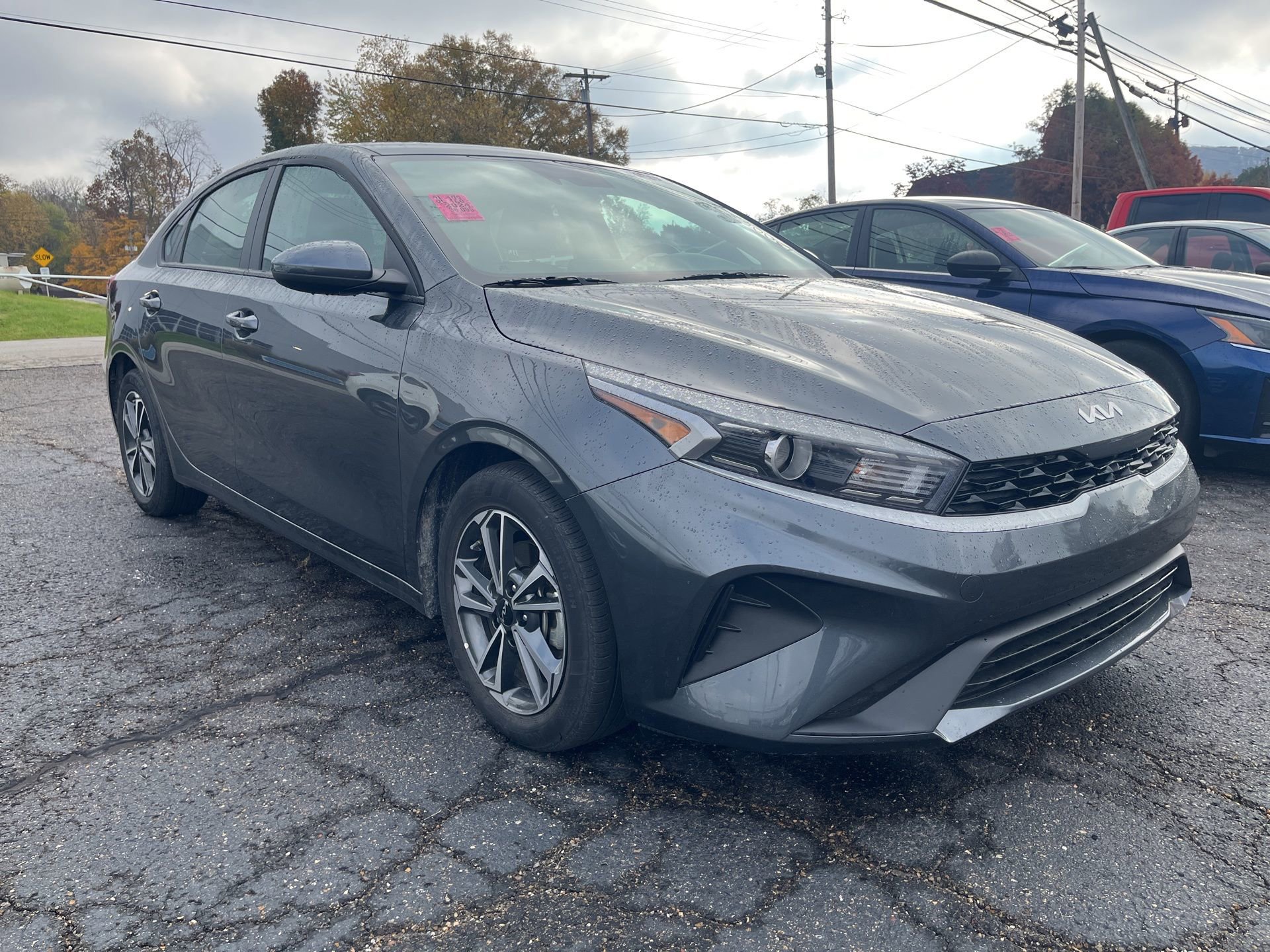 2024 Kia Forte LXS photo 2