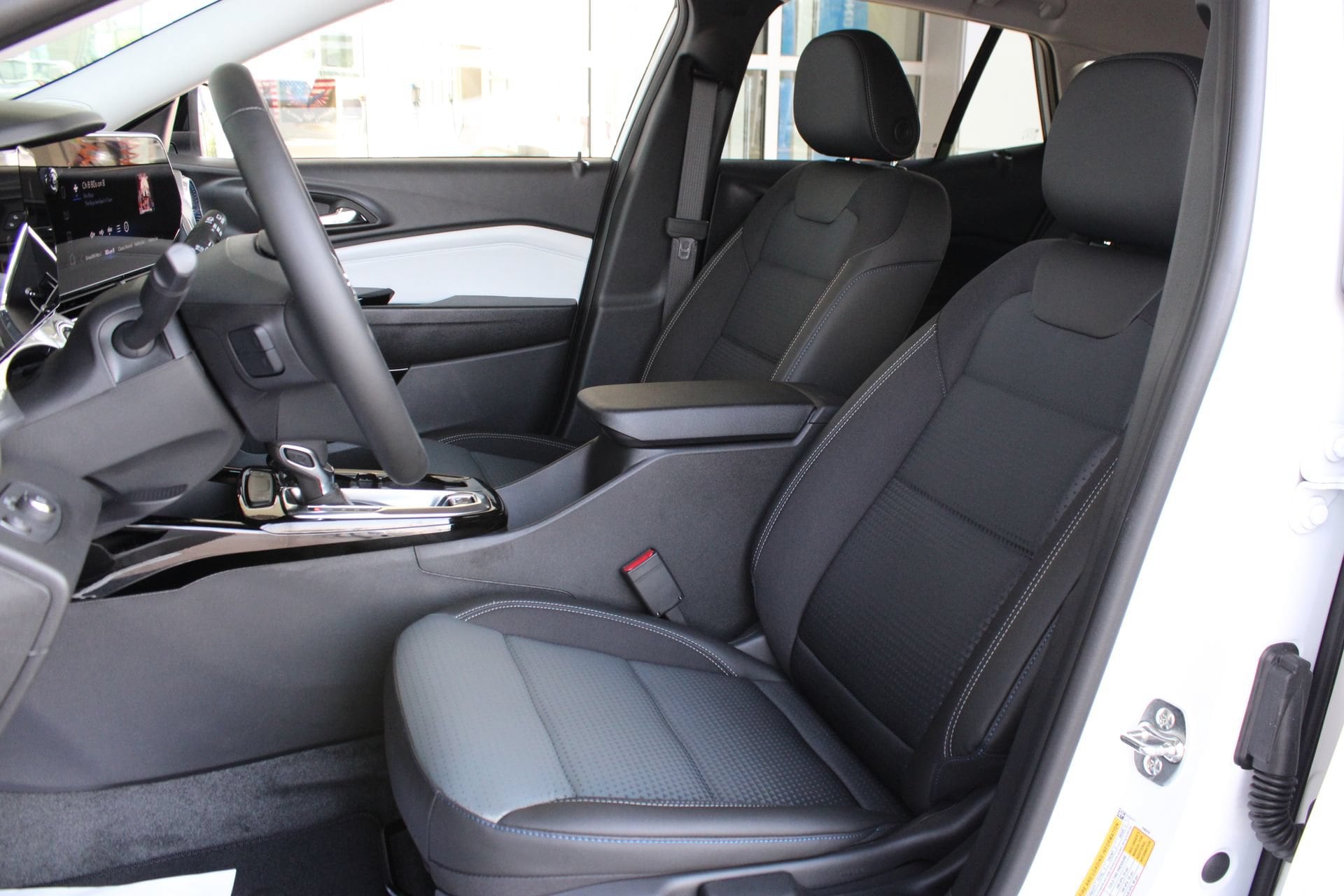 2026 Chevrolet Trax LT - Photo 15