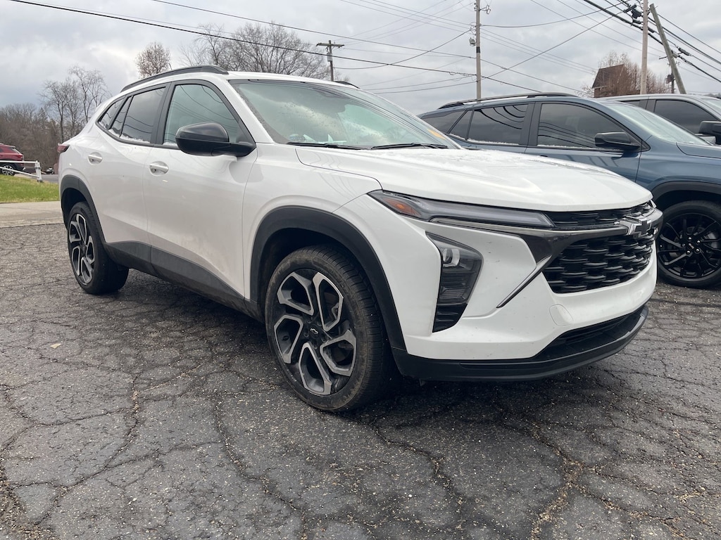 Used 2024 Chevrolet Trax 2RS SUV