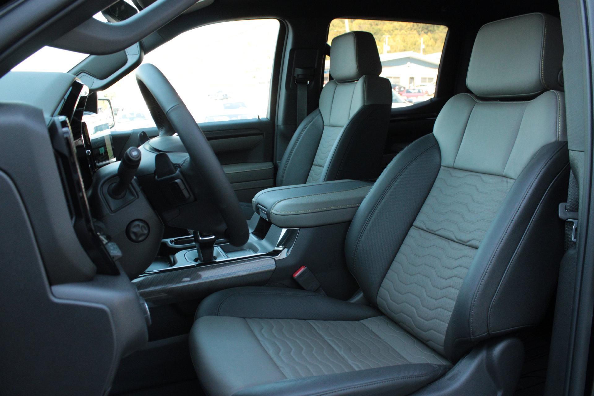 2026 Chevrolet Silverado 1500 ZR2 - Photo 17
