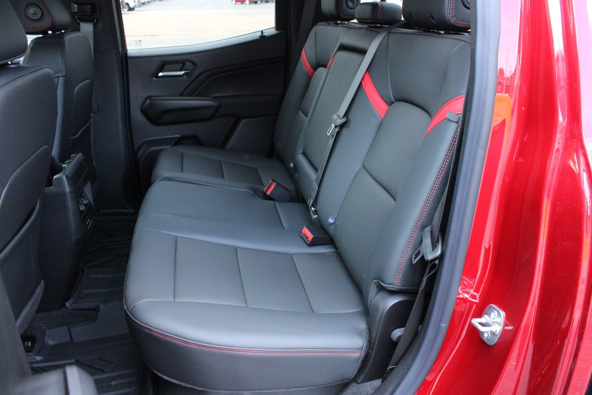 2026 Chevrolet Colorado Z71 - Photo 24