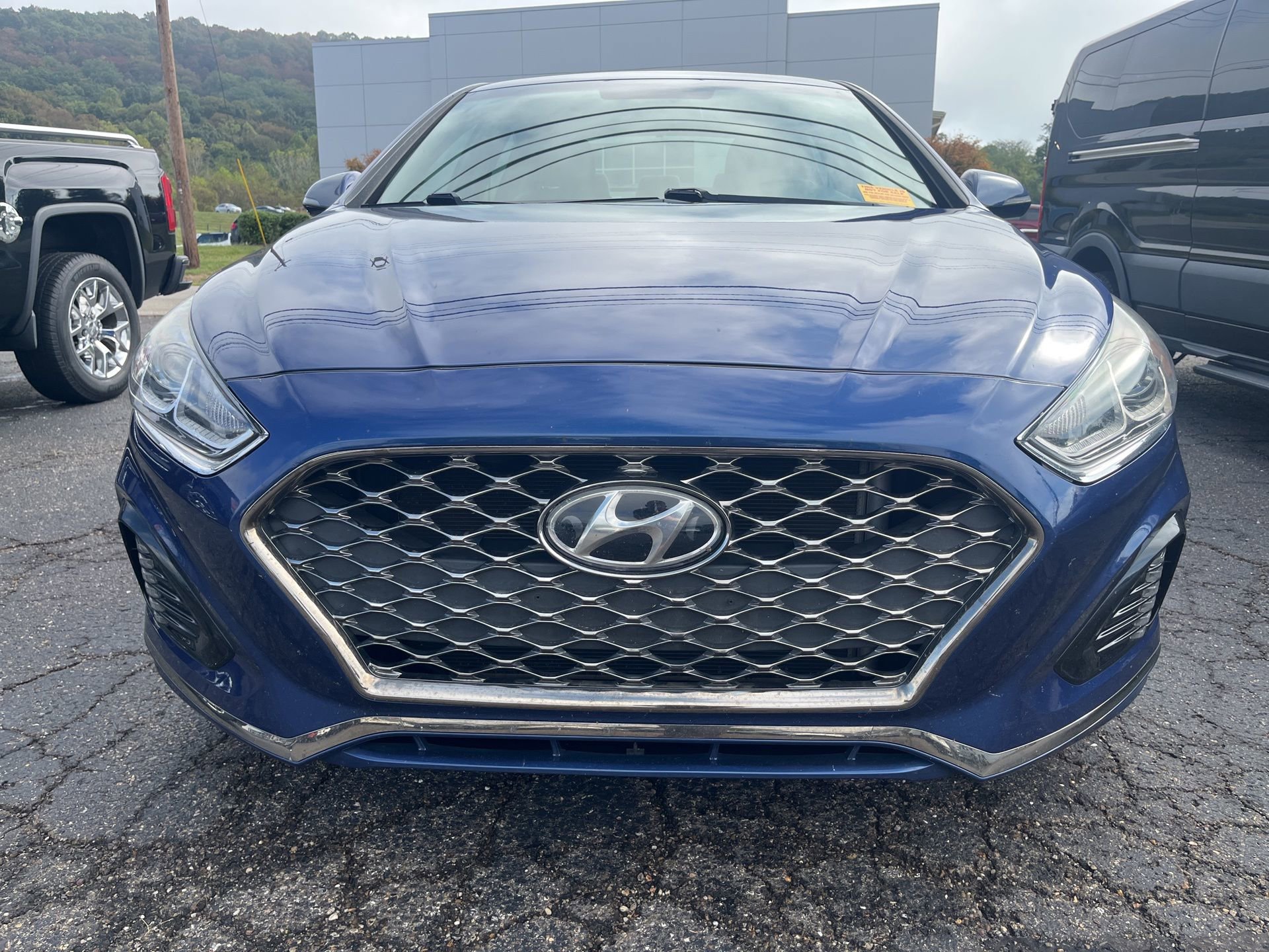 2018 Hyundai Sonata Sport photo 2