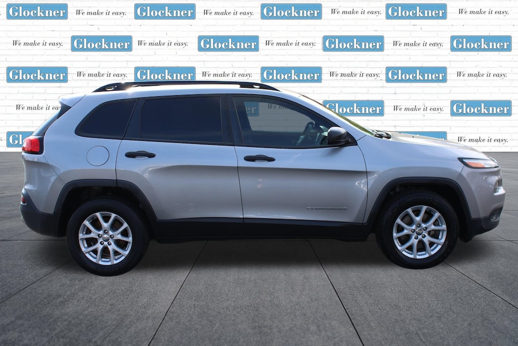 Used 2016 Jeep Cherokee Sport SUV