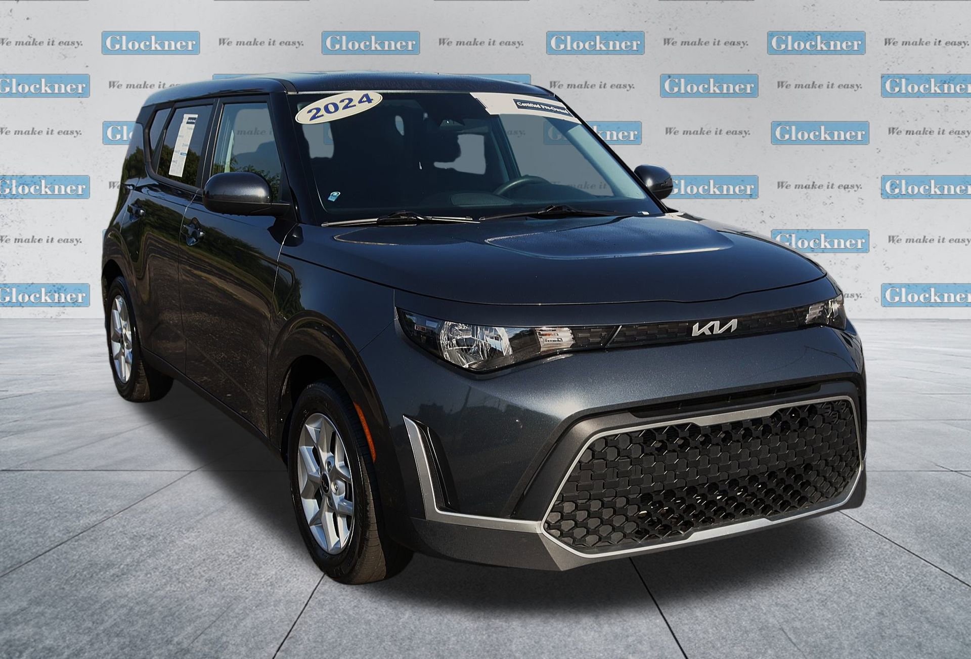 2024 Kia Soul LX photo 3