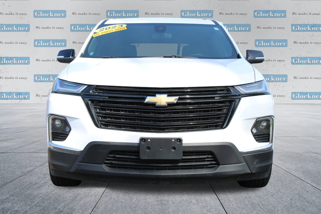 Used 2023 Chevrolet Traverse LT Cloth SUV