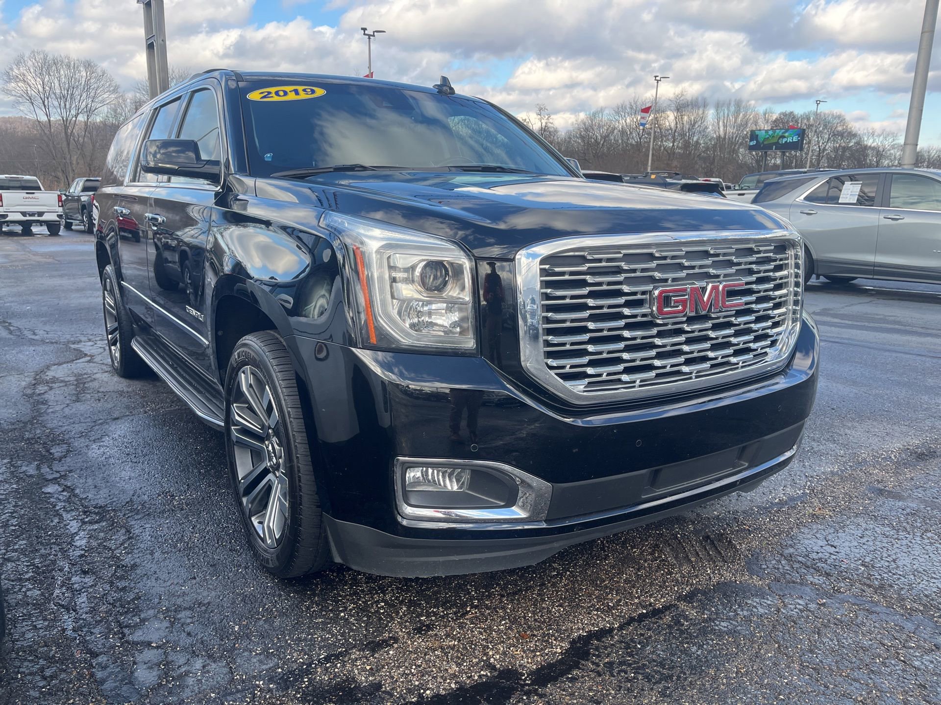 2019 Gmc Yukon XL Denali photo 3