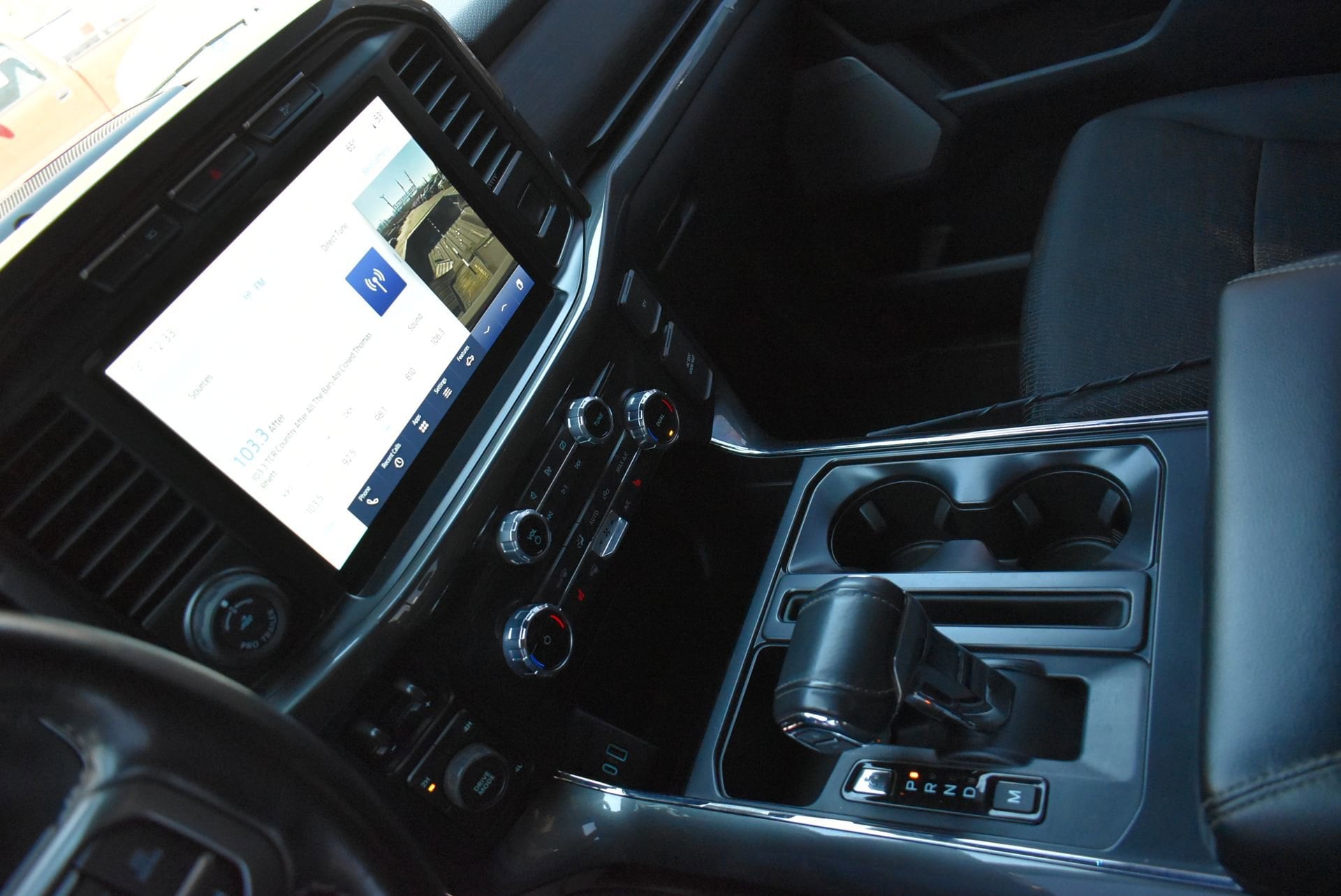 2022 Ford F-150 XLT - Photo 25