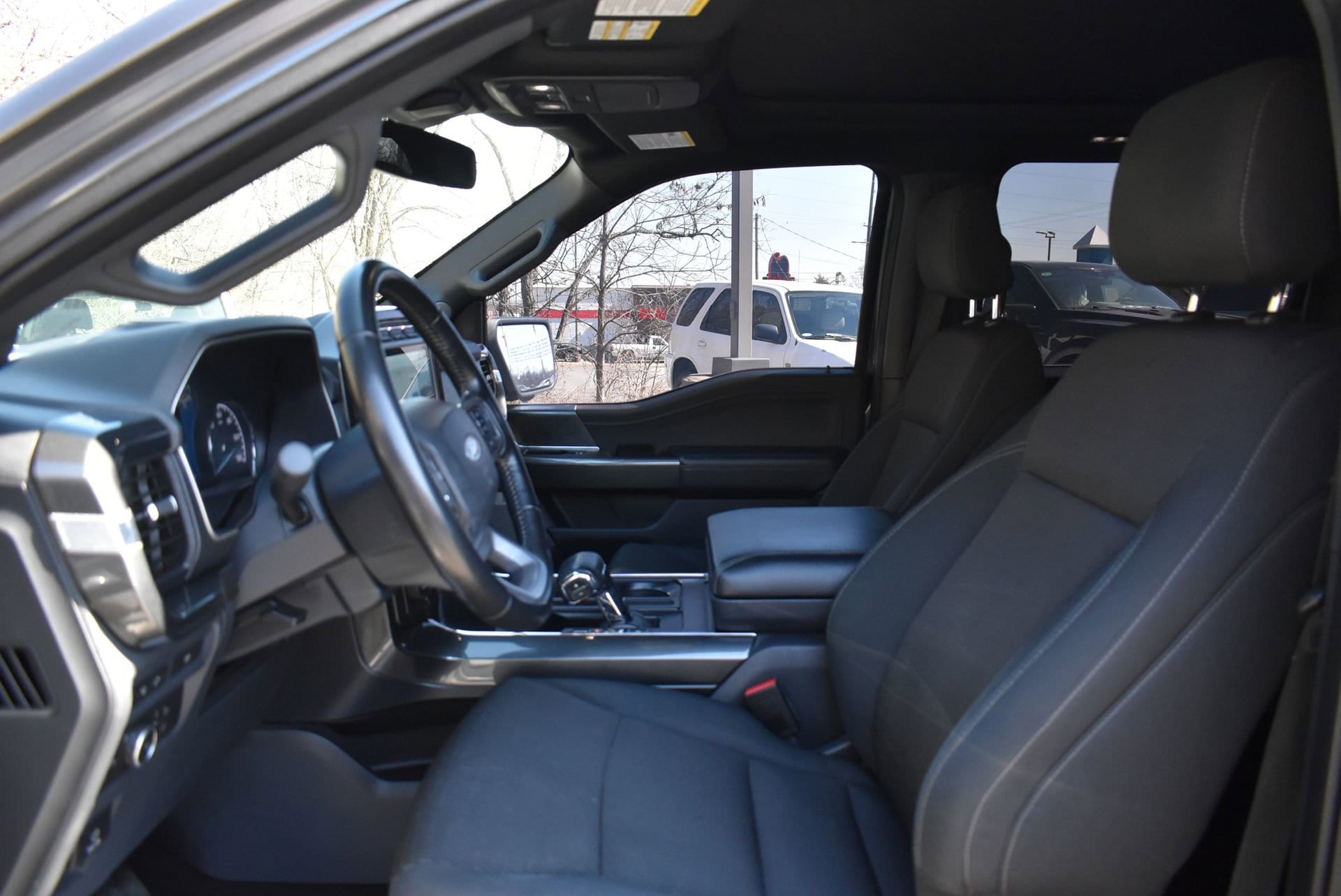 2022 Ford F-150 XLT - Photo 17