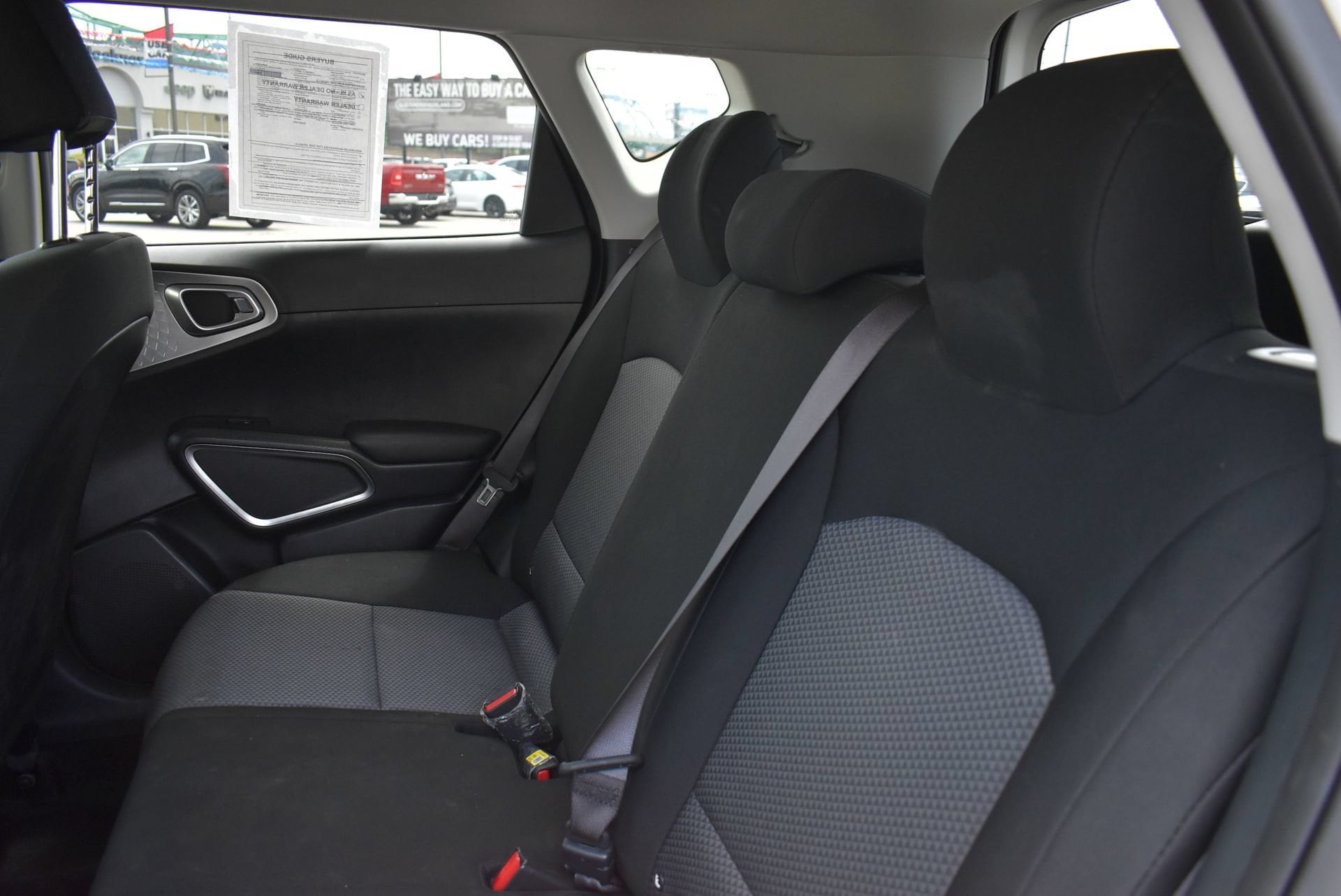 2023 Kia Soul LX - Photo 14
