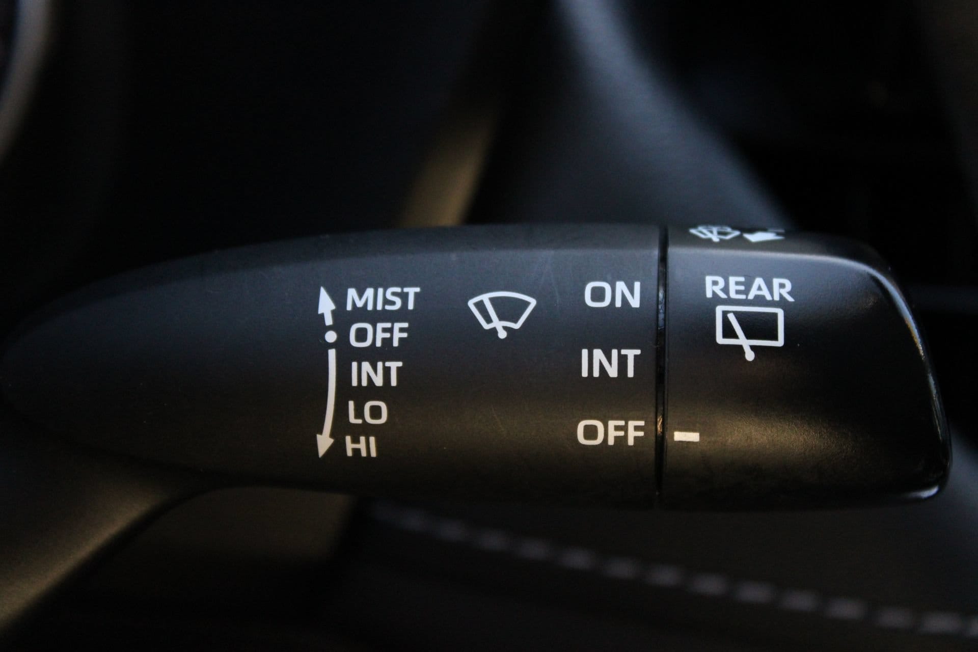 2022 Toyota RAV4 LE - Photo 29