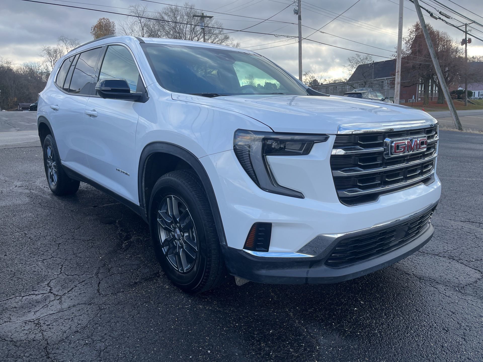 2025 Gmc Acadia Elevation photo 2