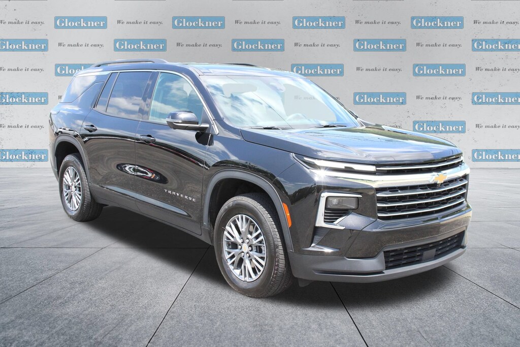 Used 2026 Chevrolet Traverse LT SUV