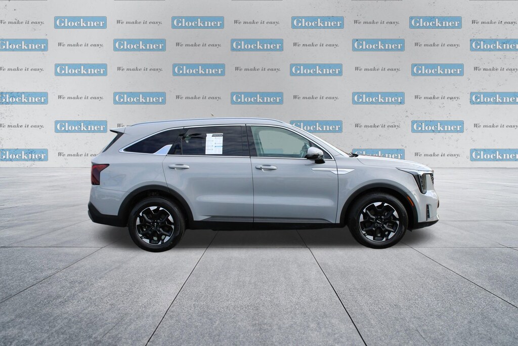Used 2024 Kia Sorento S SUV