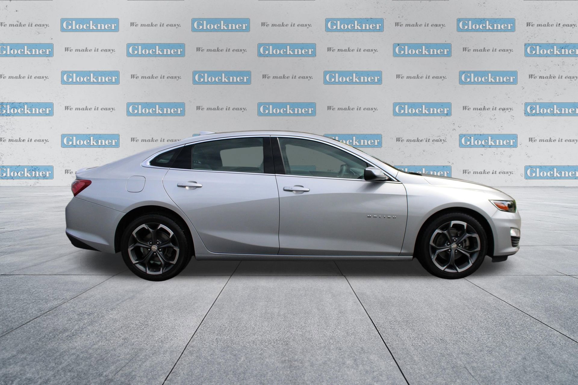 Used 2021 Chevrolet Malibu 1LT with VIN 1G1ZD5ST0MF001760 for sale in Portsmouth, OH