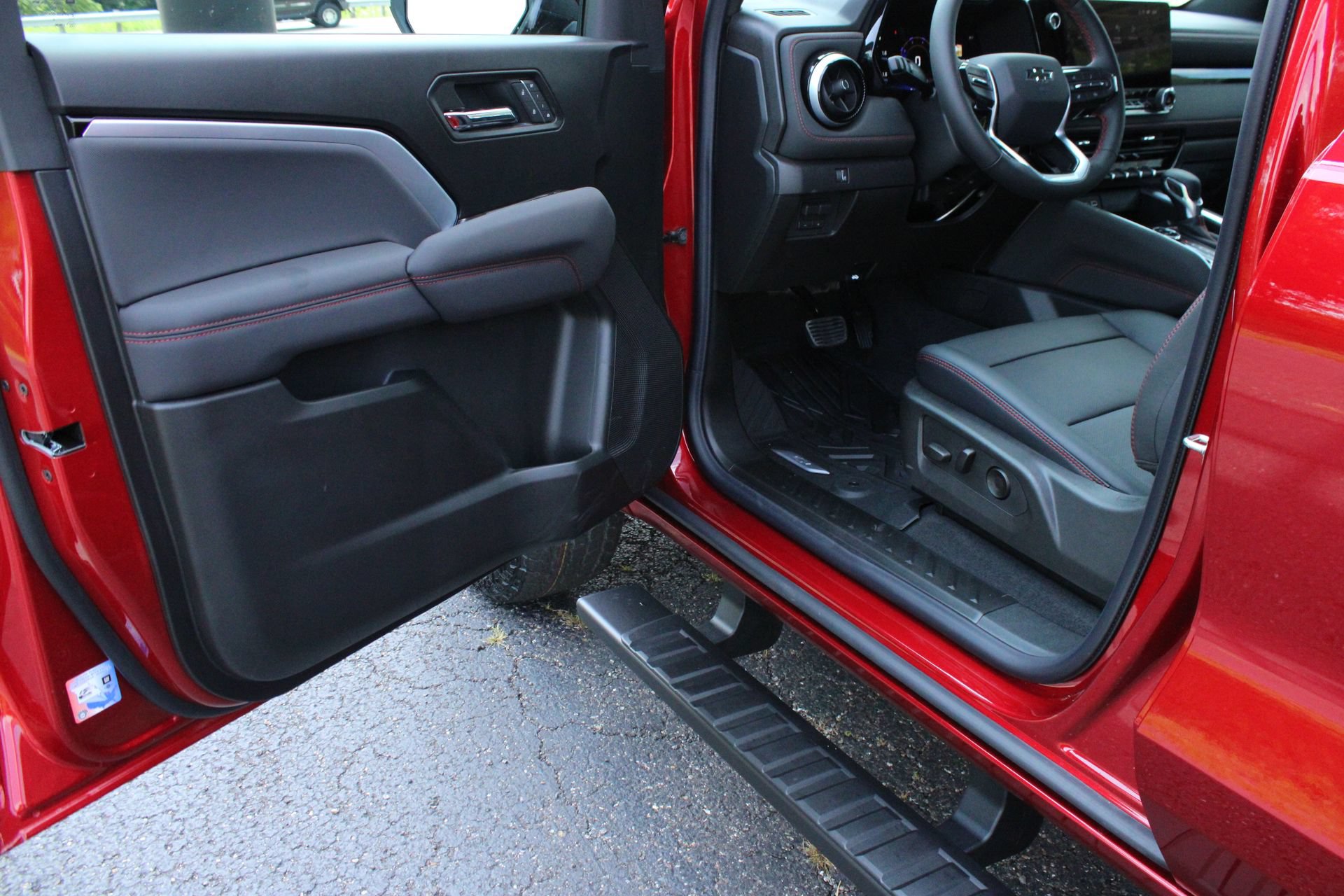 2026 Chevrolet Colorado Z71 - Photo 16