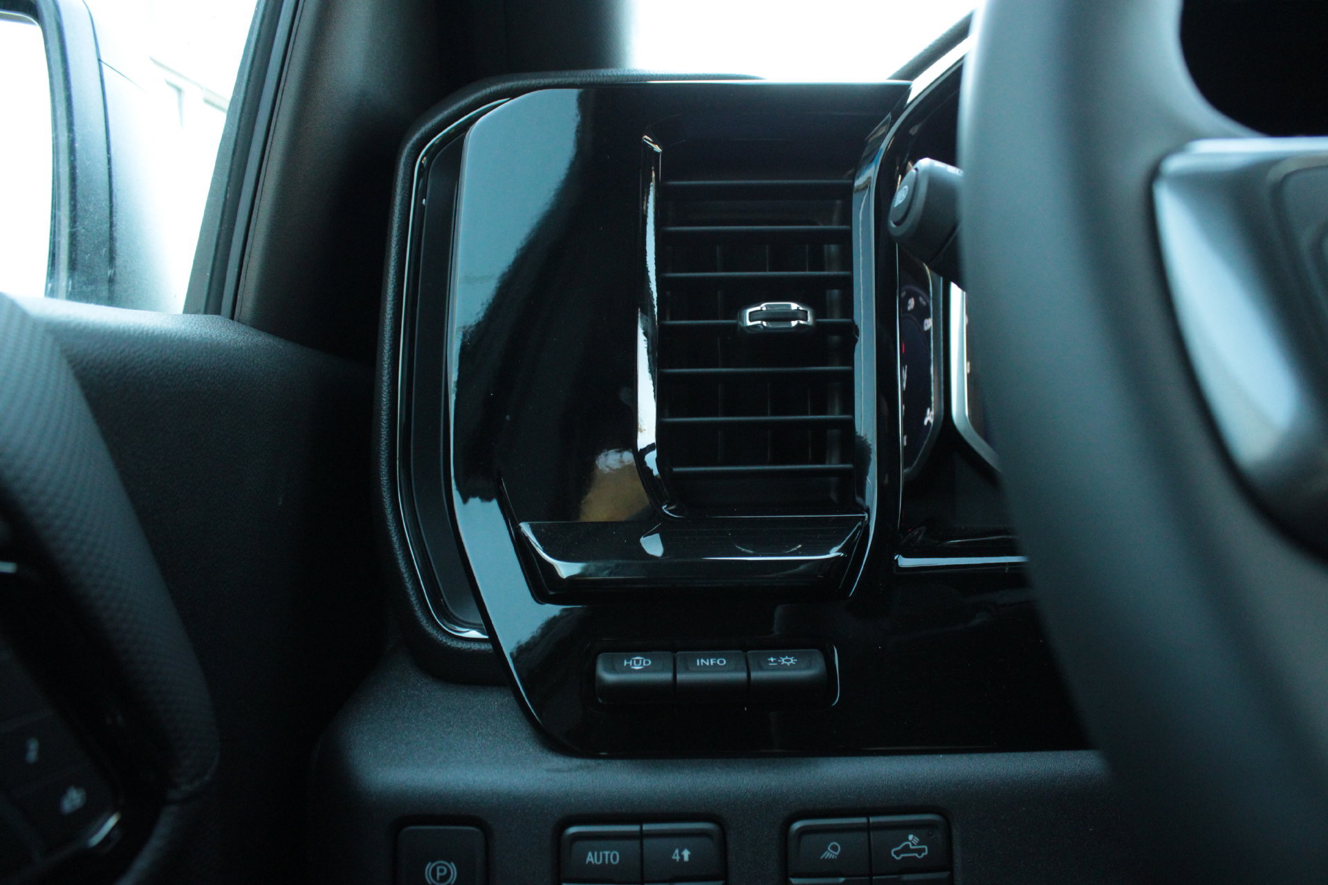 2026 Chevrolet Silverado 1500 ZR2 - Photo 31