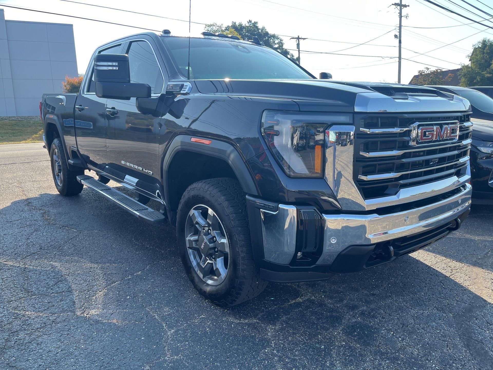 2025 Gmc Sierra 2500 HD SLE photo 3