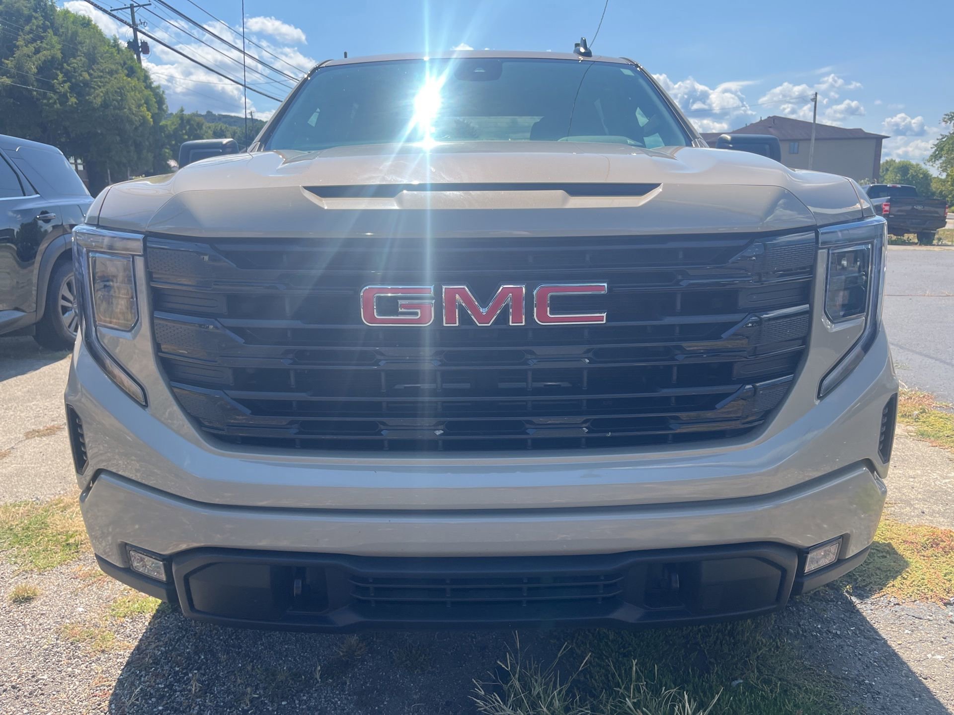 2023 Gmc Sierra 1500 Elevation photo 2