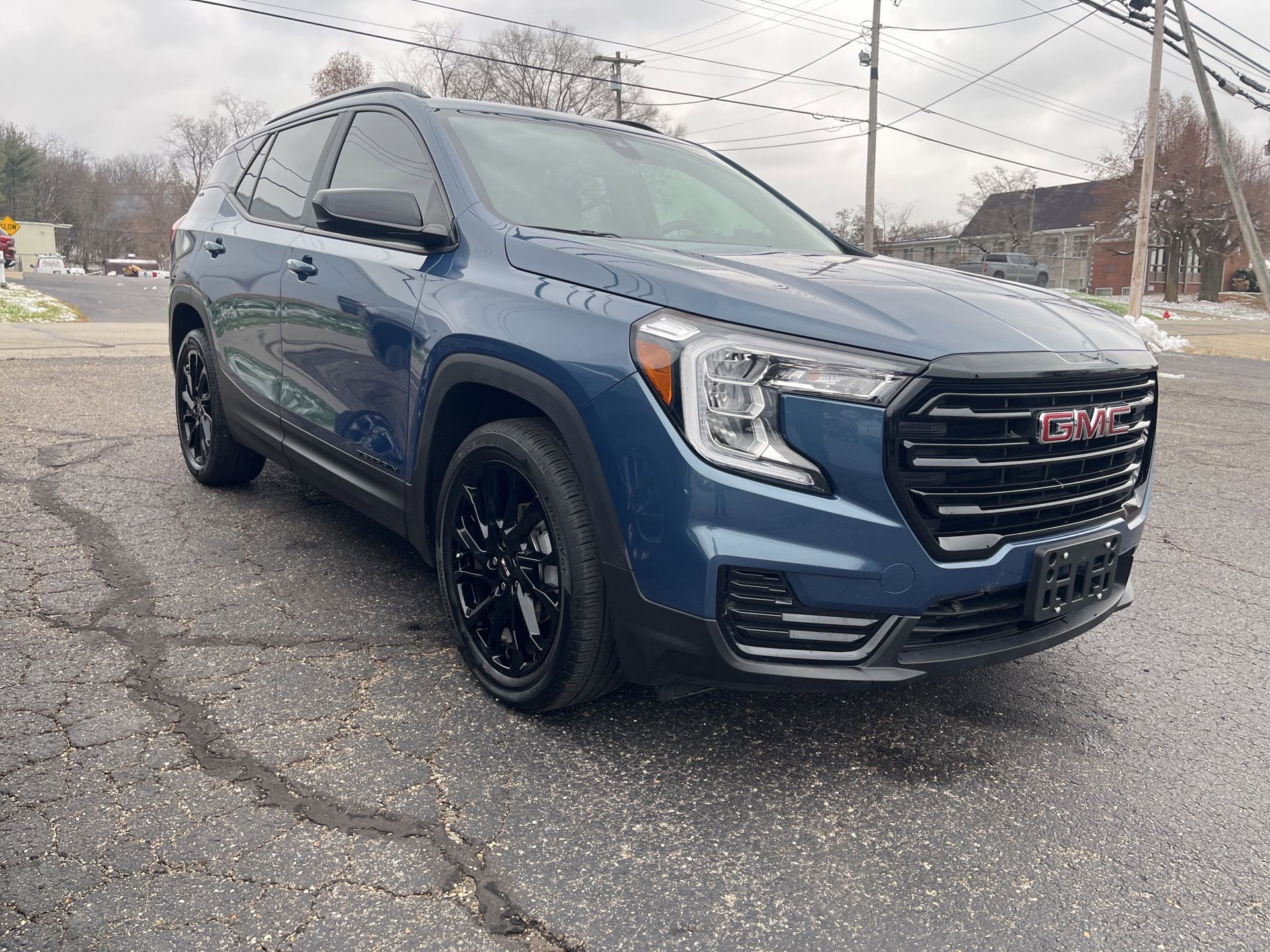 2024 Gmc Terrain SLE photo 3