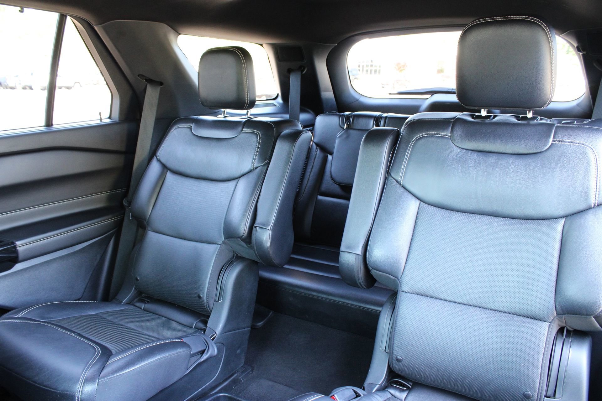 2021 Ford Explorer ST - Photo 18