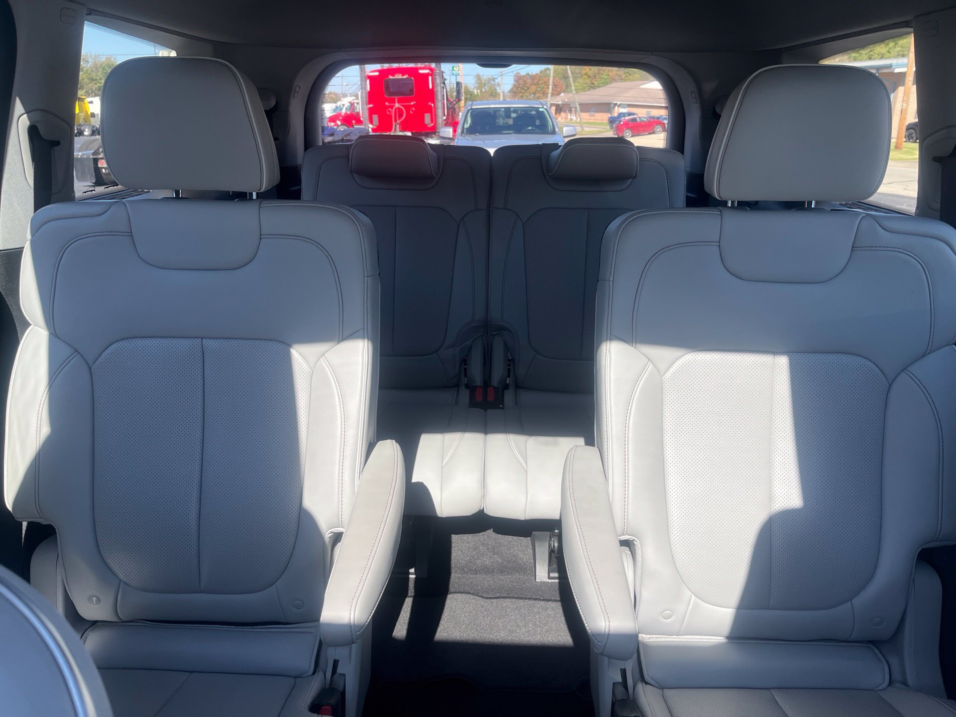 Used 2022 Jeep Grand Cherokee L Overland SUV