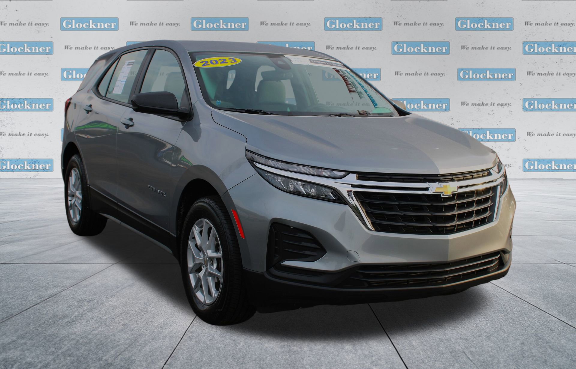 2023 Chevrolet Equinox LS photo 3