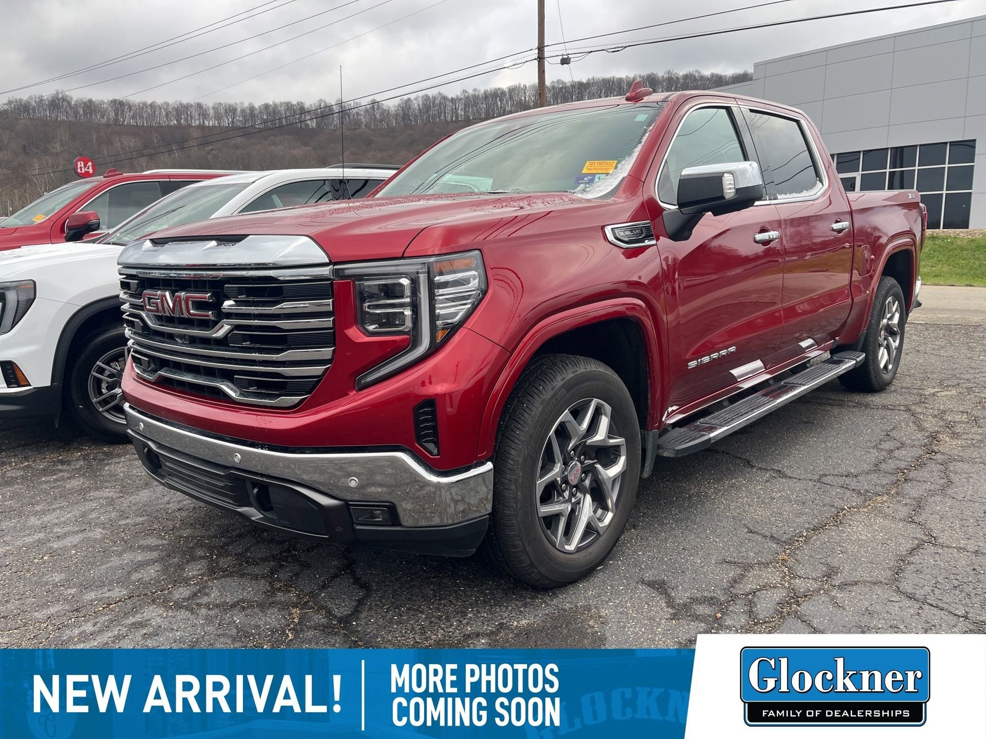 2023 GMC Sierra 1500 SLT's photo