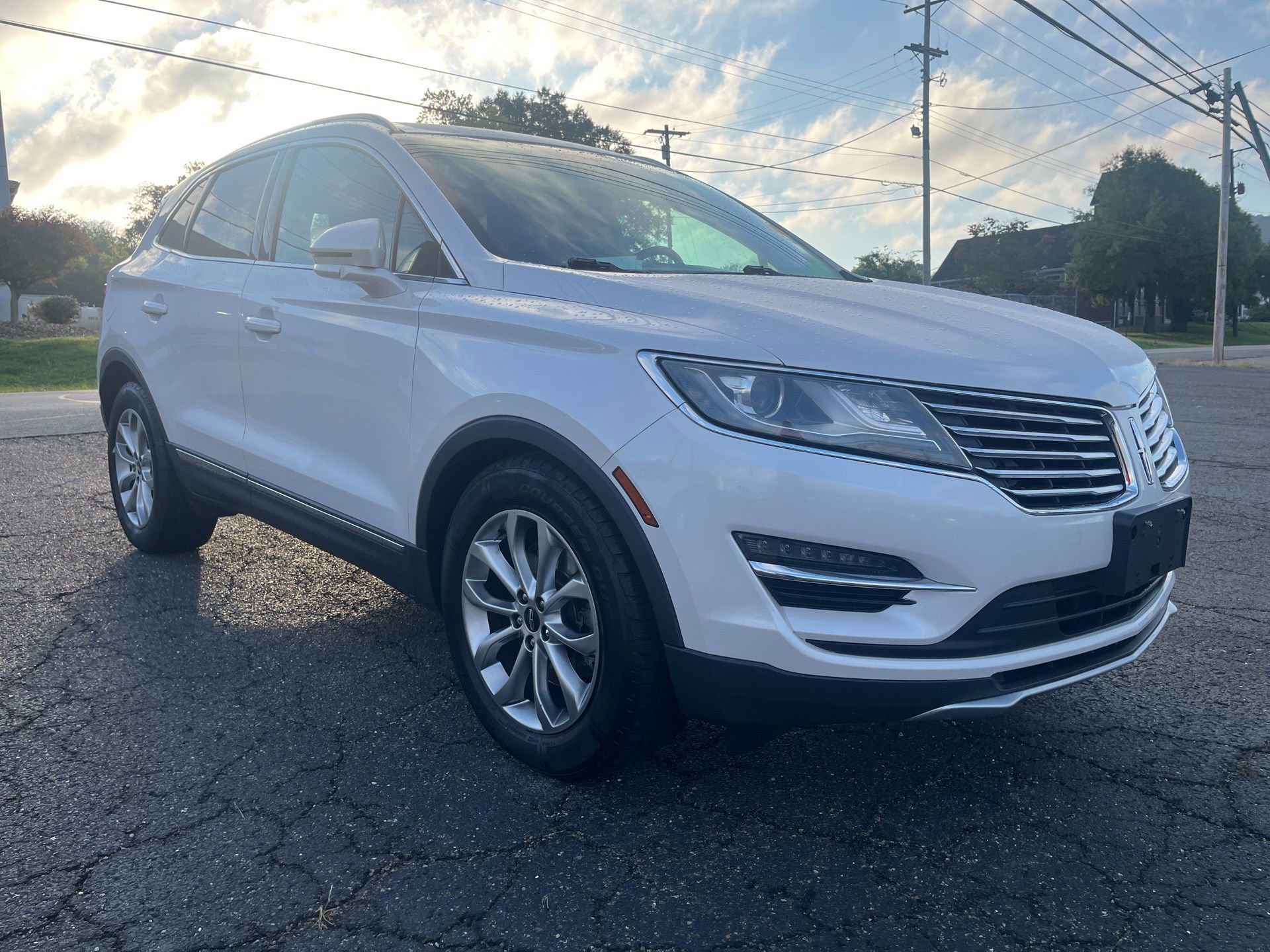 2017 Lincoln MKC Select photo 2