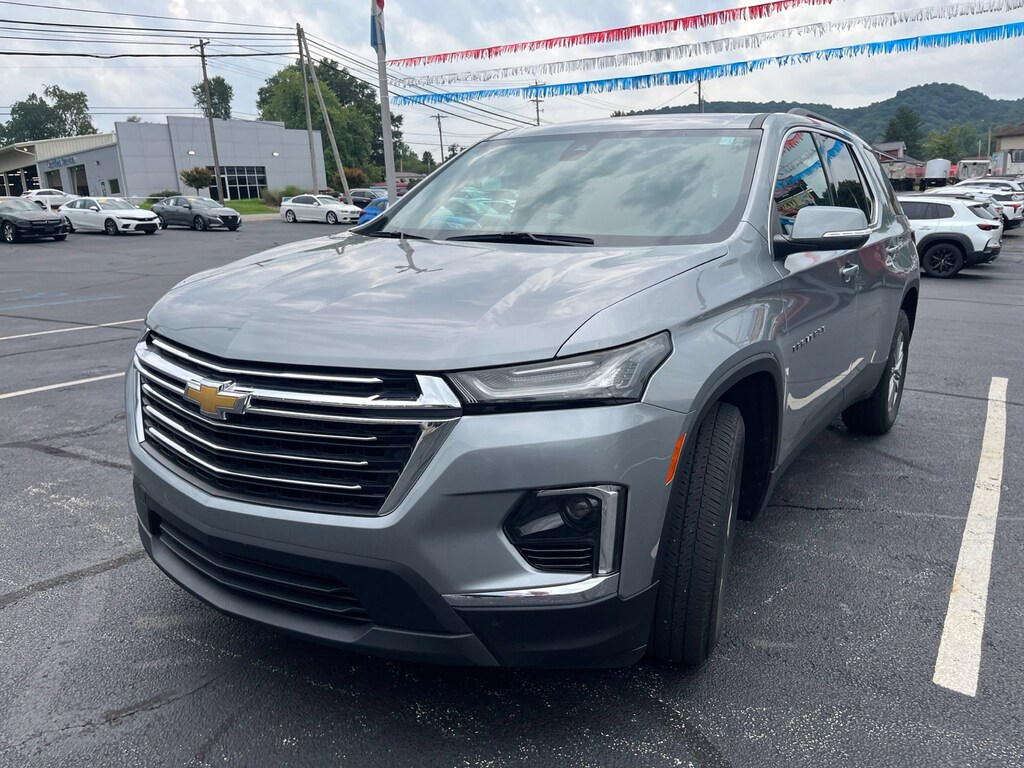 Used 2023 Chevrolet Traverse LT Cloth SUV