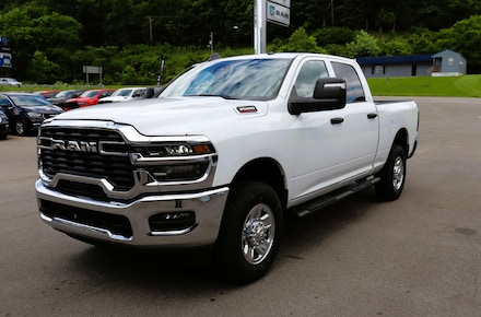 2025 Ram 3500 TRADESMAN CREW CAB 4X4 6'4 BOX Pickup