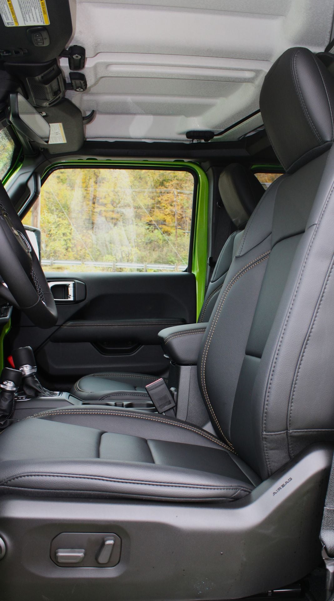 2026 Jeep Wrangler 4-Door Sahara - Photo 19