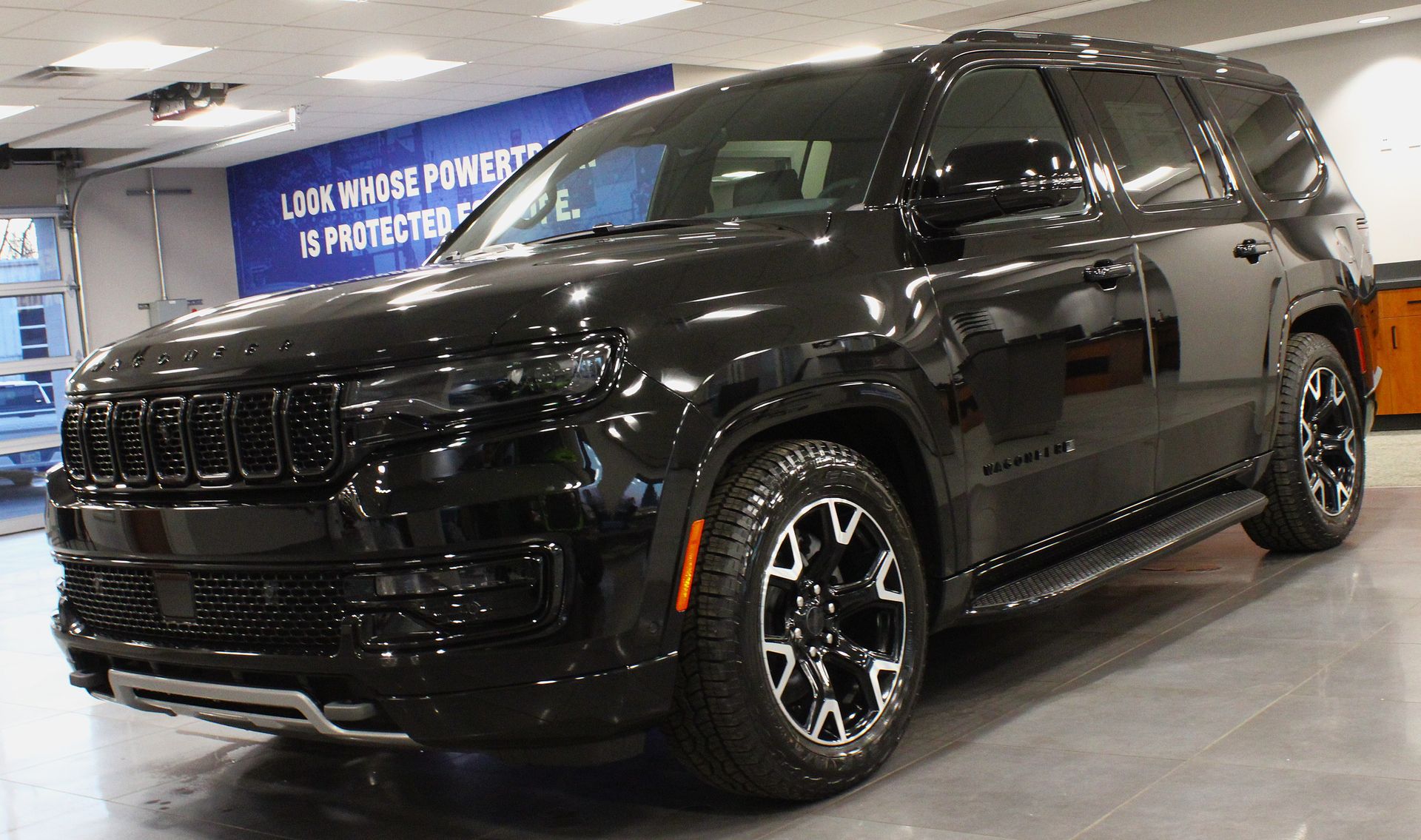 2025 Jeep Wagoneer Series II's photo